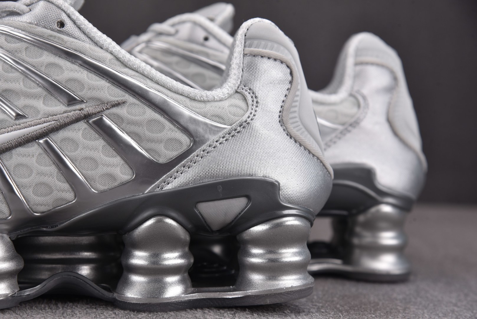 Mam 尺码:39-47.5纯原版出品-NK Shox TL Chrome (Women's) 银色 A