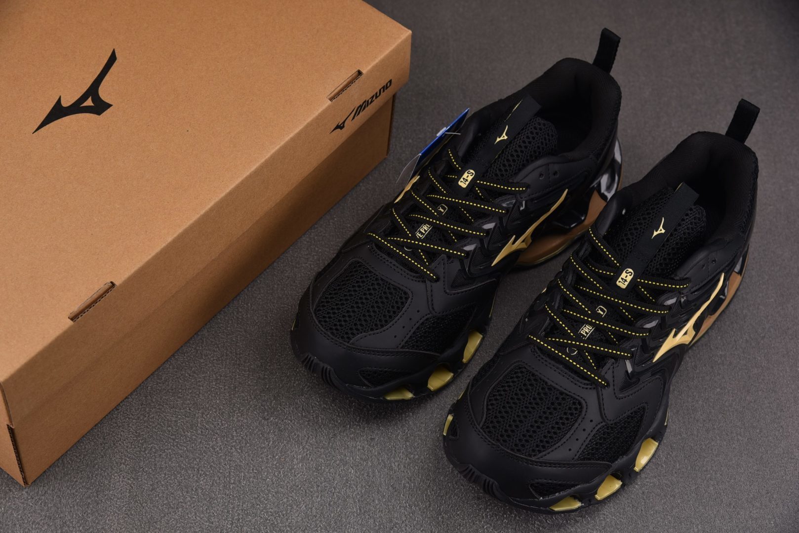 Mizuno Wave Prophecy 14S 黑金J1GC尺寸36-46YZ039