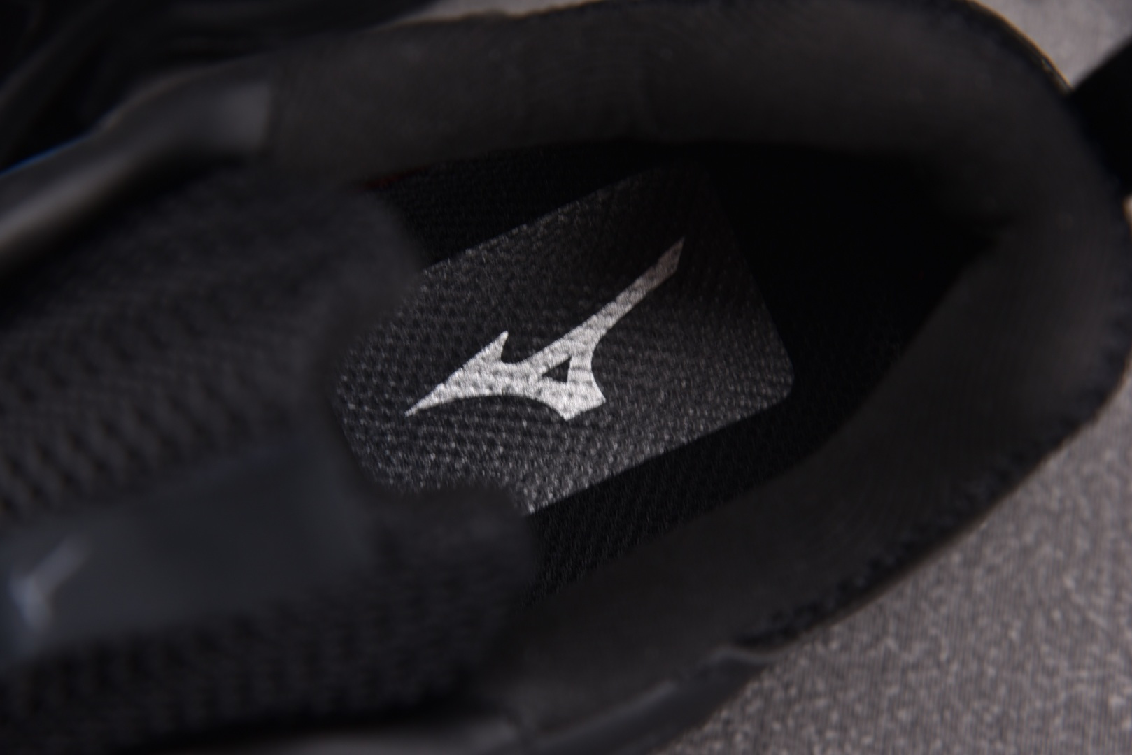 Mizuno Wave Prophecy 14S 黑蓝J1GC尺寸36-46YZ039