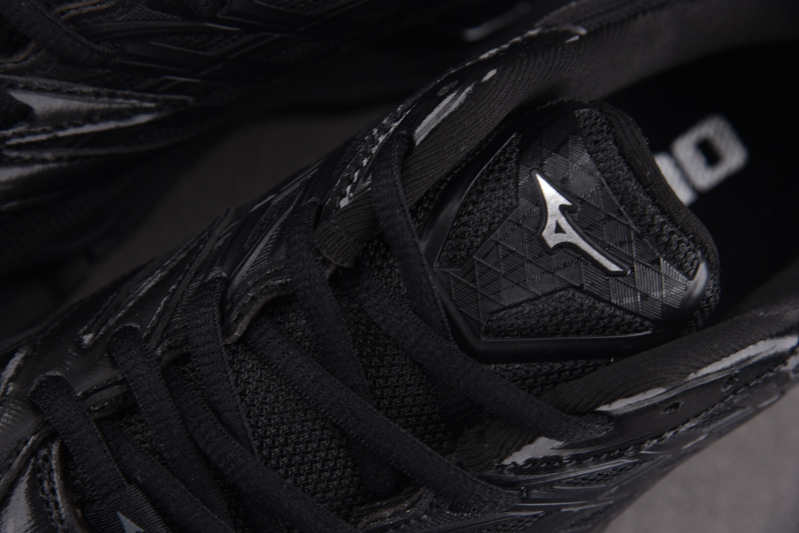 Mizuno Wave Prophecy LS 黑色 D1GA尺寸36-46YZ039