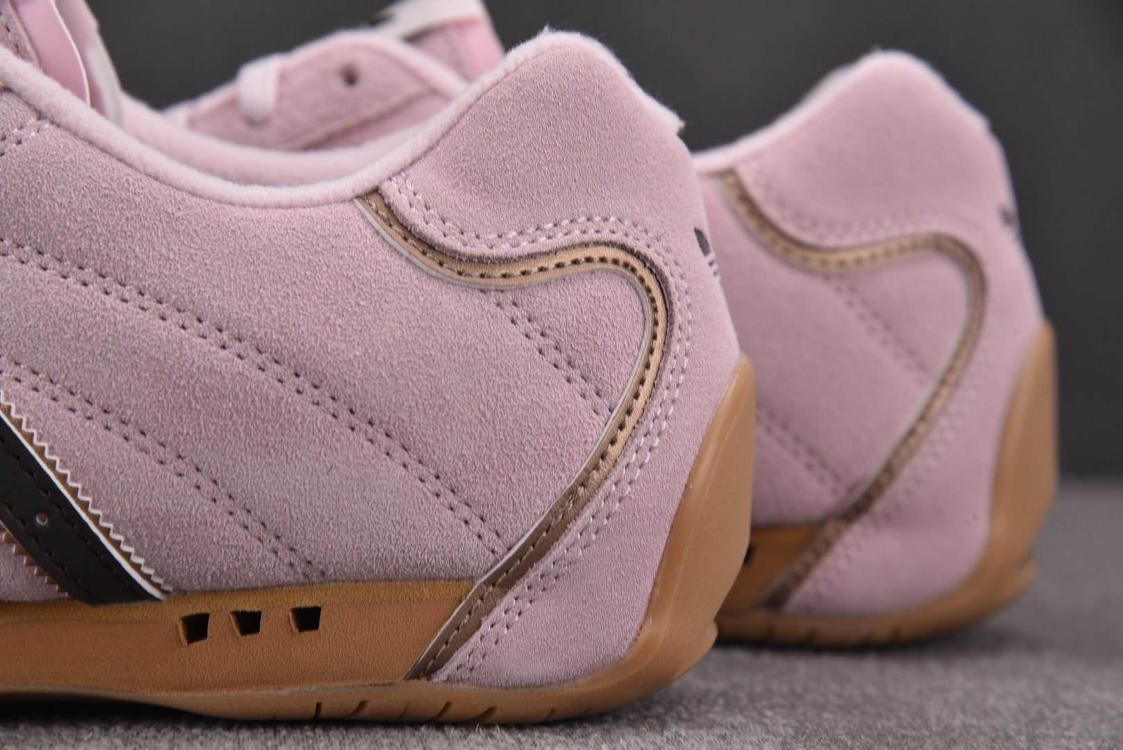 AD Adiracer Lo Almost Pink Dark Brown Pink (Women's)
