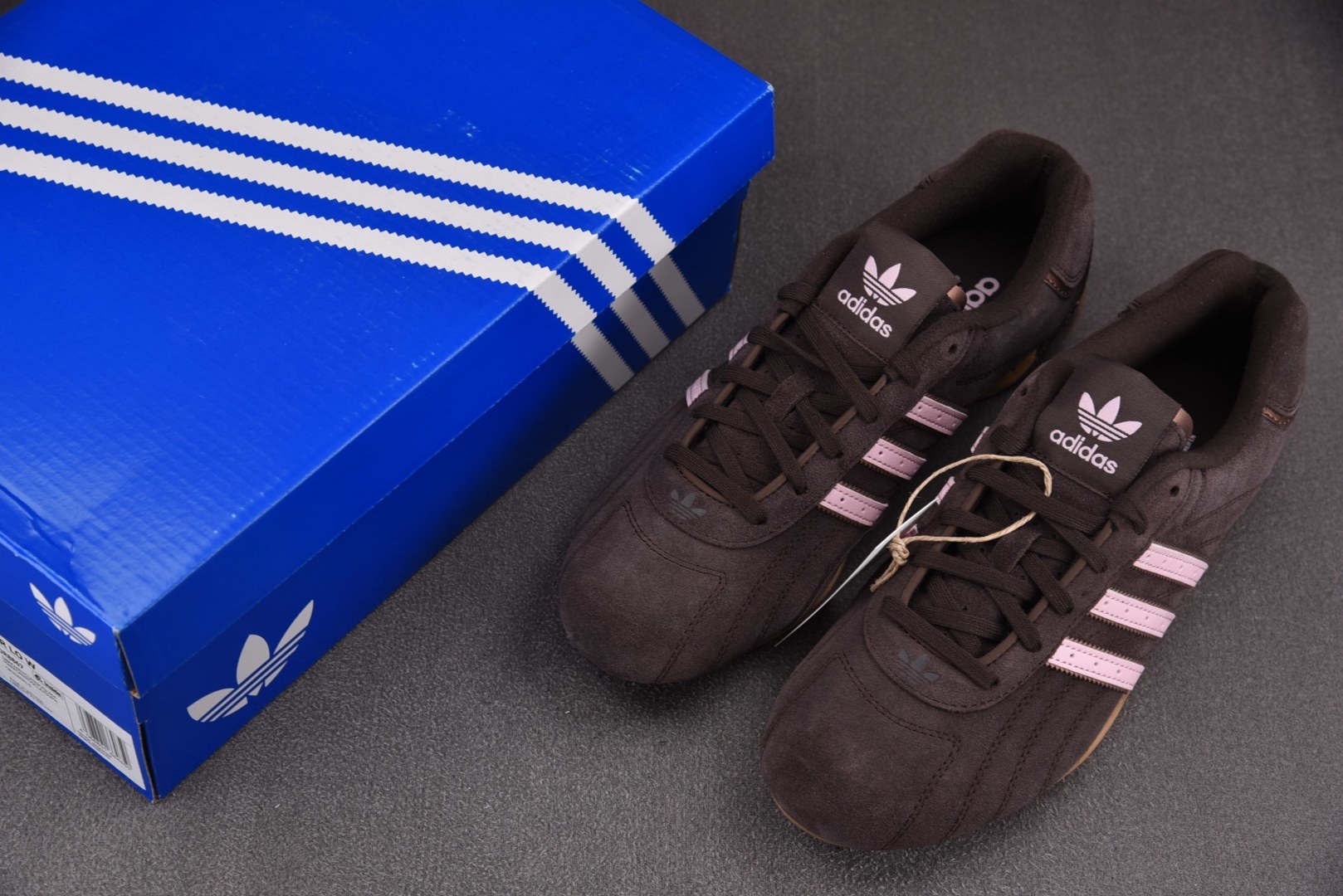 AD Adiracer Lo Dark Brown Clear Pink Gum (Women's) 棕