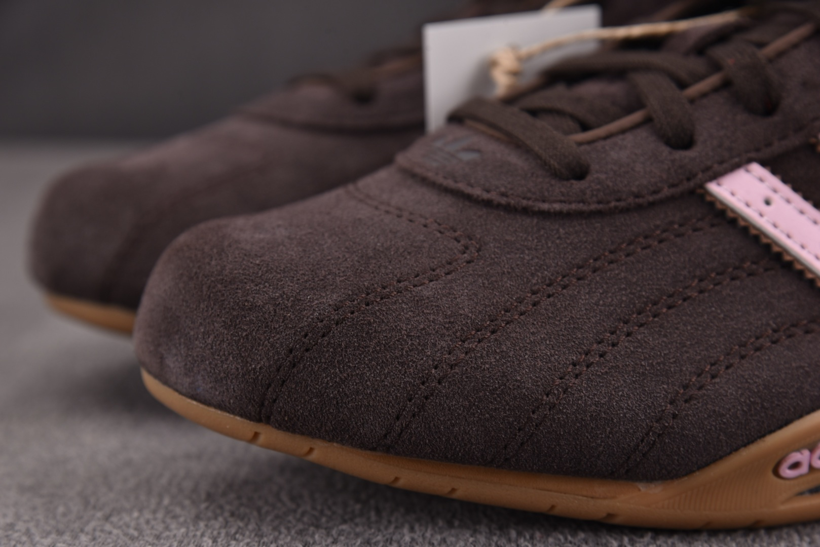 AD Adiracer Lo Dark Brown Clear Pink Gum (Women's) 棕