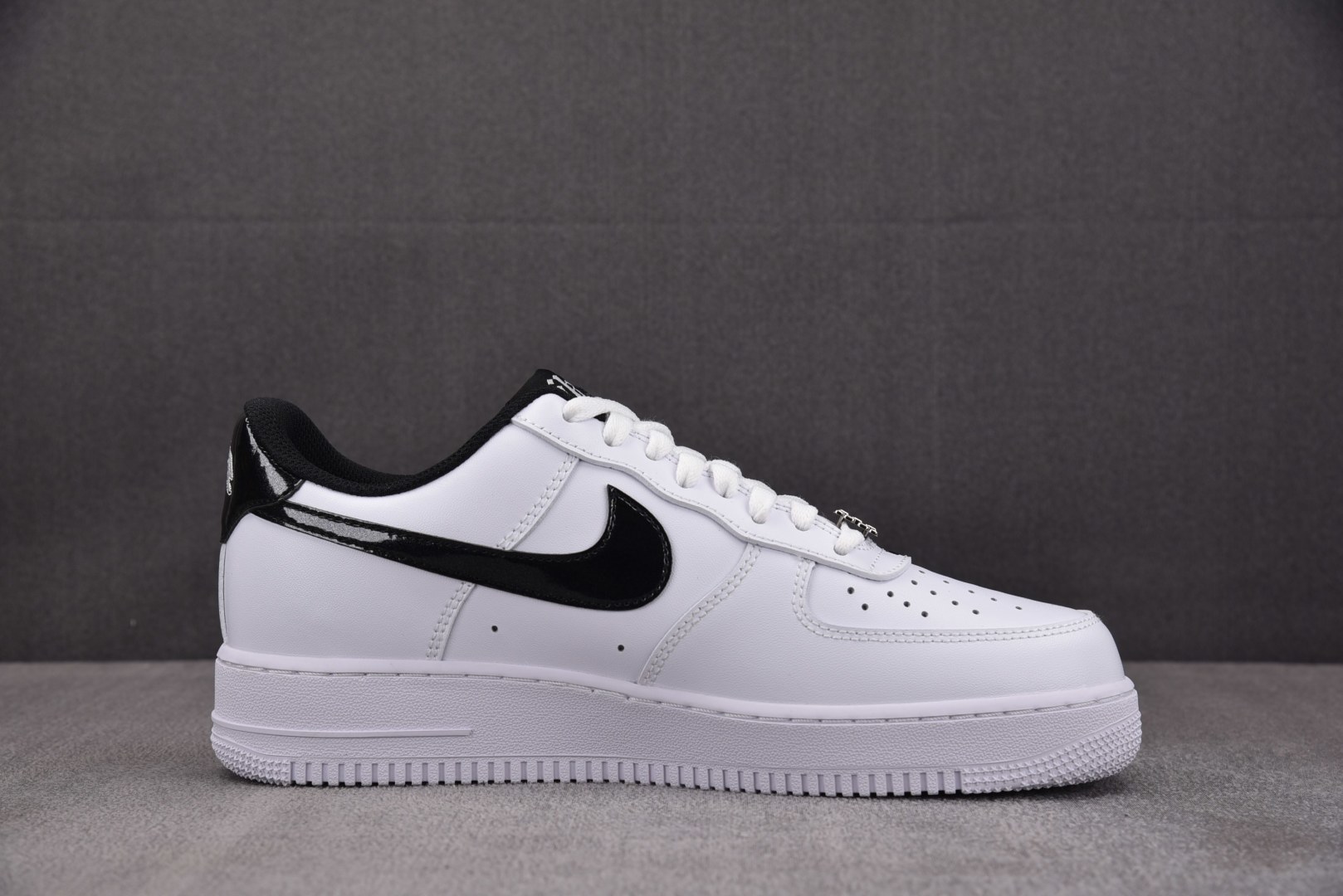 【纯原】NK Air Force 1 '07 LV8 White Black 白黑 HF2898-101