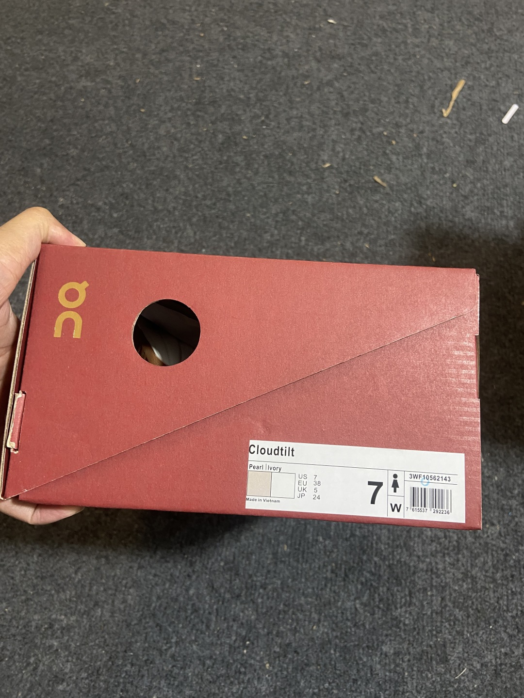 On昂跑系列！市场最全纯原昂跑生产线！大厂出品，品质稳价格优！Cloudtilt 减震跑鞋 尺码：36-