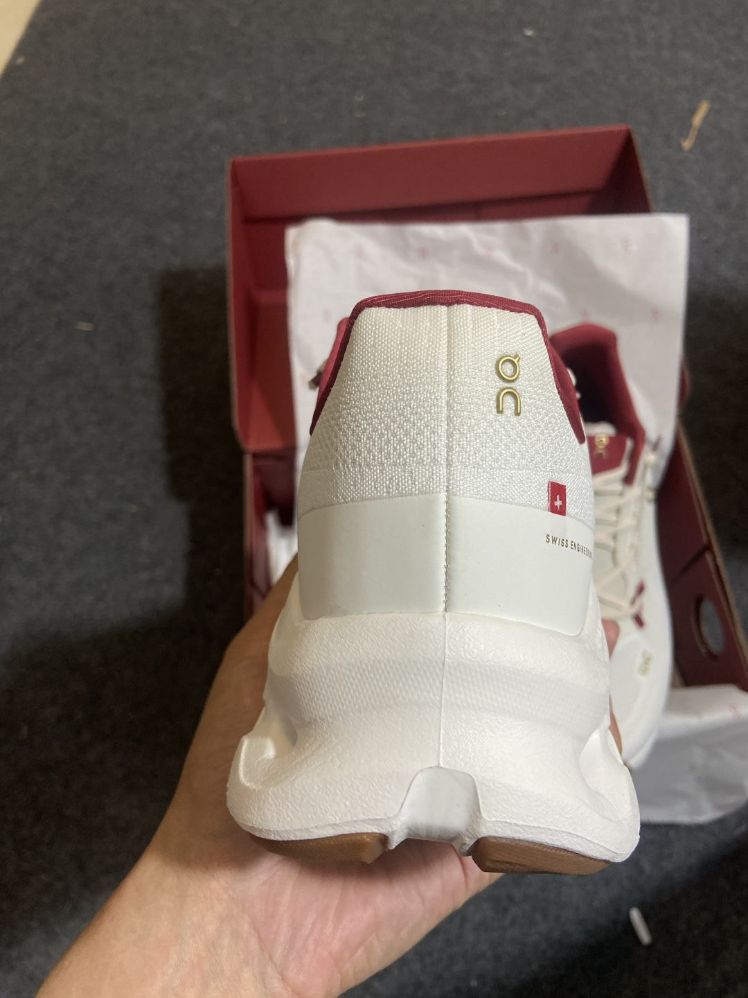 On昂跑系列！市场最全纯原昂跑生产线！大厂出品，品质稳价格优！Cloudtilt 减震跑鞋 尺码：36-