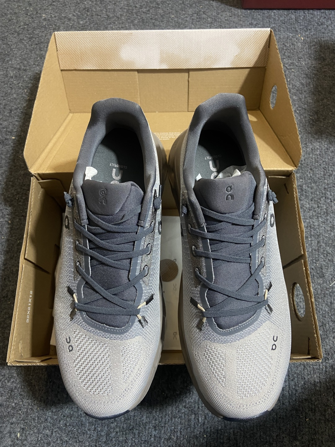 On昂跑 x LOEWE罗意威 Cloudtilt 织物 跑步 户外轻便百搭系带 减震 低帮 运动休闲鞋