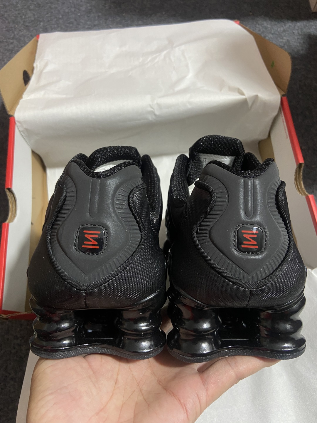 Mam 尺码:39-47.5纯原版出品-NK Shox TL 黑蓝 防滑舒适 低帮 休闲气柱跑步鞋 AR
