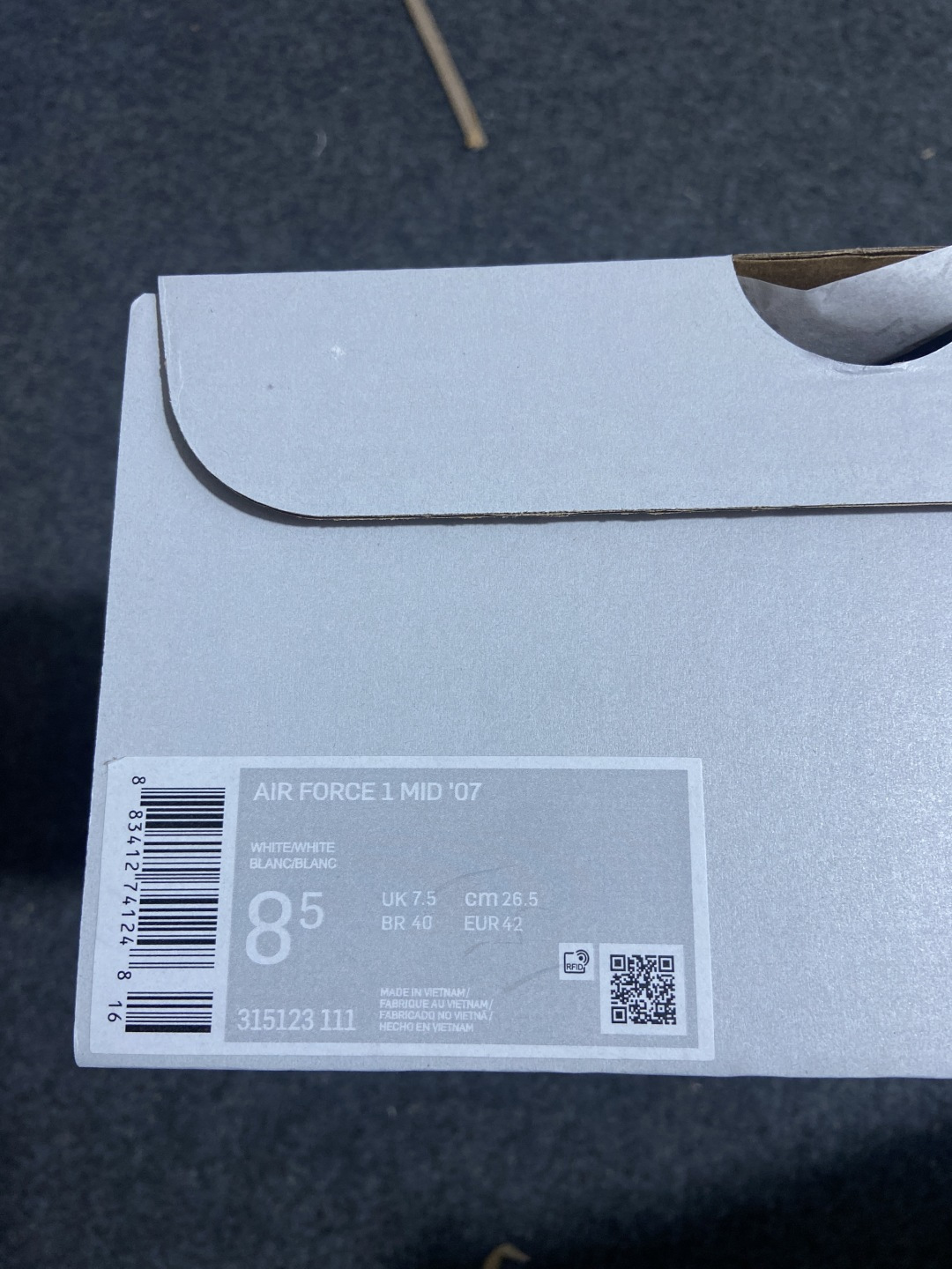 #平台专供 Air Force 1 Mid '07 空军一号中帮经典板鞋 纯白 货号:-111 内置So