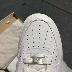 NK Air Force 1 Low '07 空军一号低帮经典板鞋 全白 36-39 DD8959-10 NK Air Force 1 Low '07 空军一号低帮经典板鞋 全白 36-39 DD8959-10