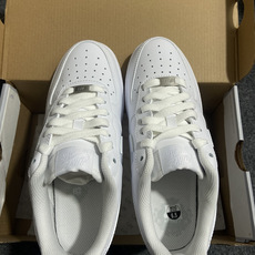NK Air Force 1 Low '07 空军一号低帮经典板鞋 全白 36-39 DD8959-10 NK Air Force 1 Low '07 空军一号低帮经典板鞋 全白 36-39 DD8959-10