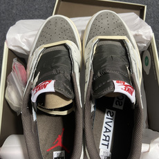 纯原 Travis Scott x Air Jordan 1 Reverse Mocha 联名倒钩摩卡棕 纯原 Travis Scott x Air Jordan 1 Reverse Mocha 联名倒钩摩卡棕