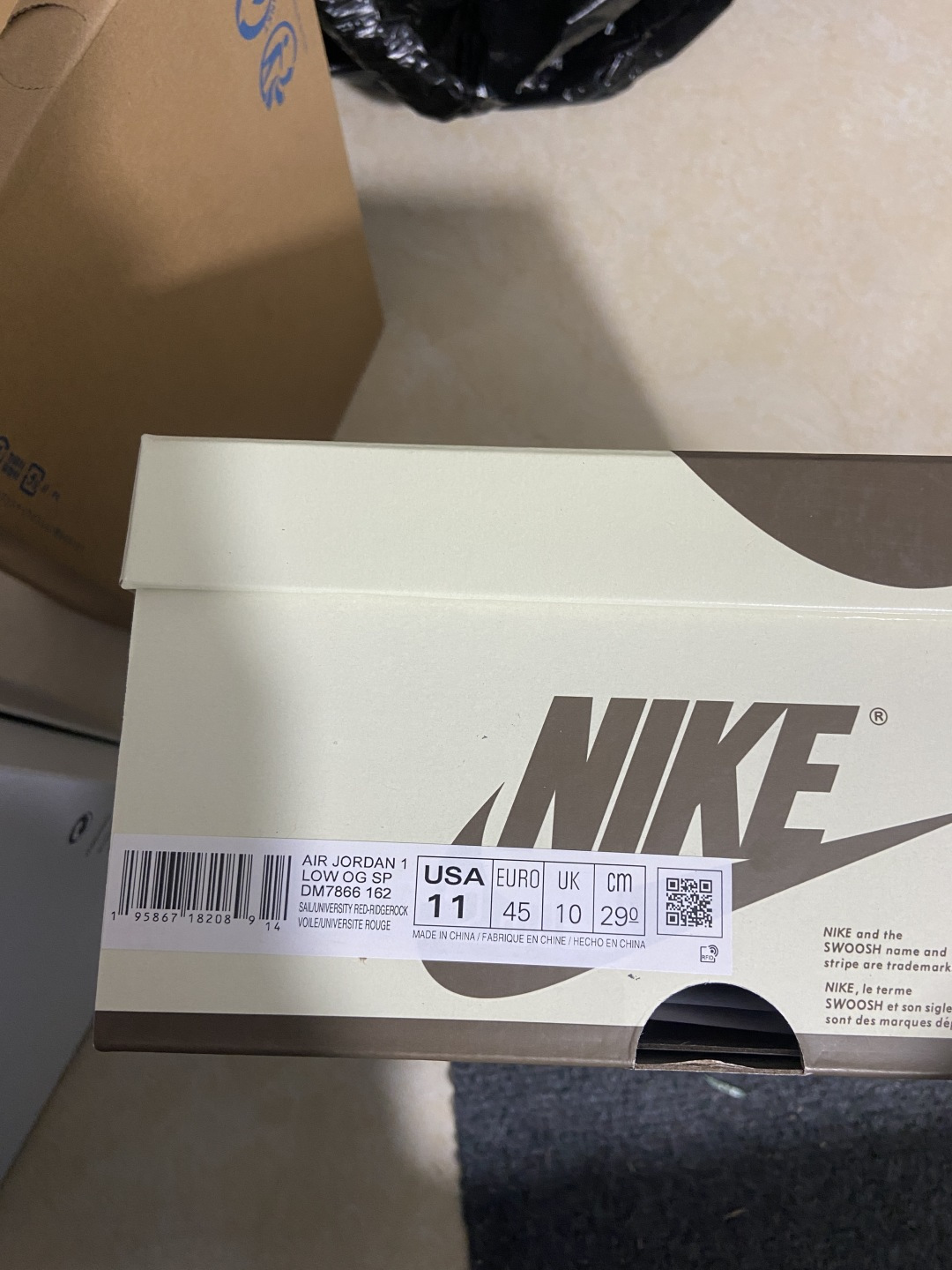 纯原 Travis Scott x Air Jordan 1 Reverse Mocha 联名倒钩摩卡棕白低帮篮球鞋 D