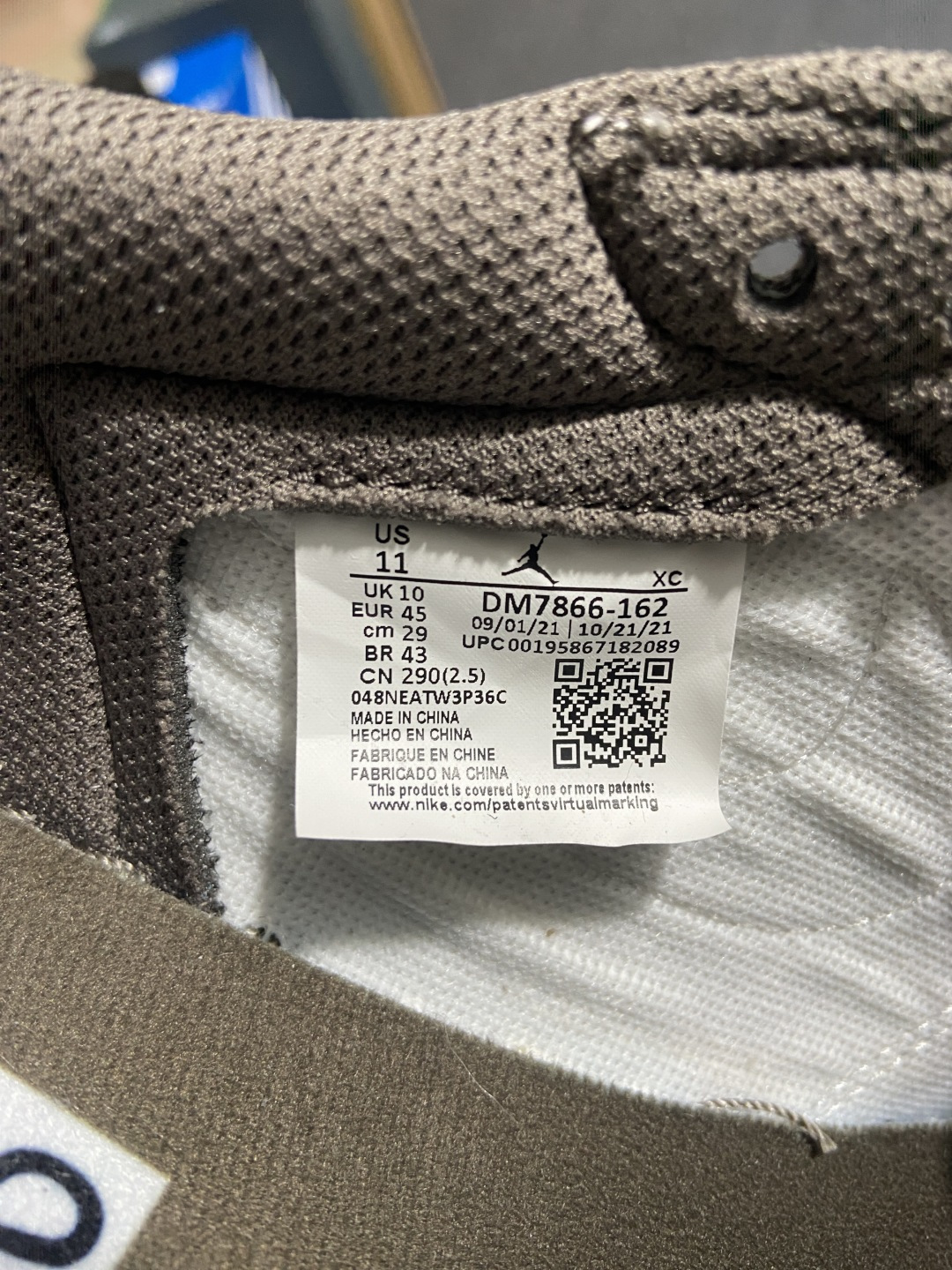 纯原 Travis Scott x Air Jordan 1 Reverse Mocha 联名倒钩摩卡棕白低帮篮球鞋 D