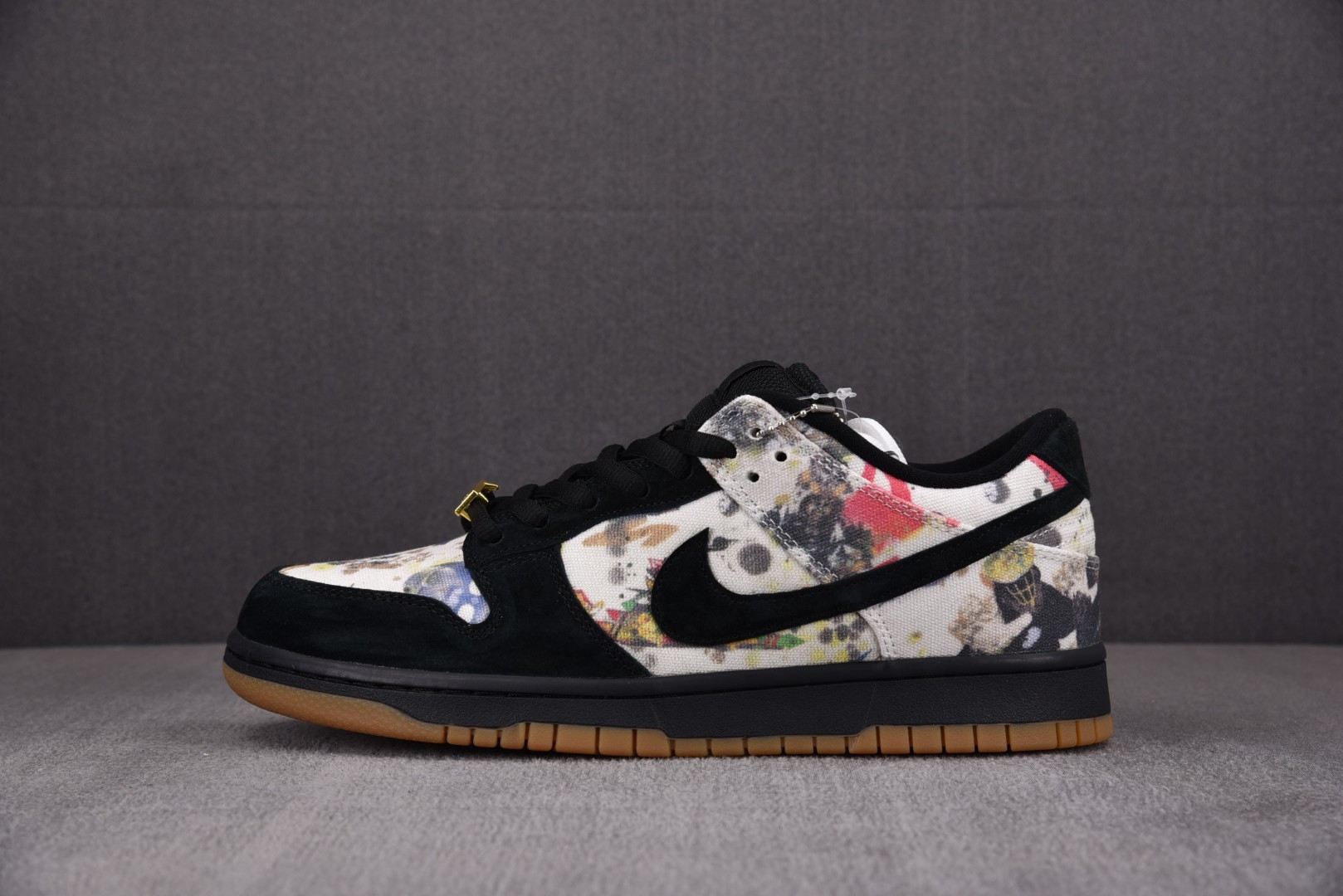 ¥:420 Supreme x NK SB Dunk Low“Rammellzee”Sup联名 黑彩 FD8778-00 ¥:420 Supreme x NK SB Dunk Low“Rammellzee”Sup联名 黑彩 FD8778-00