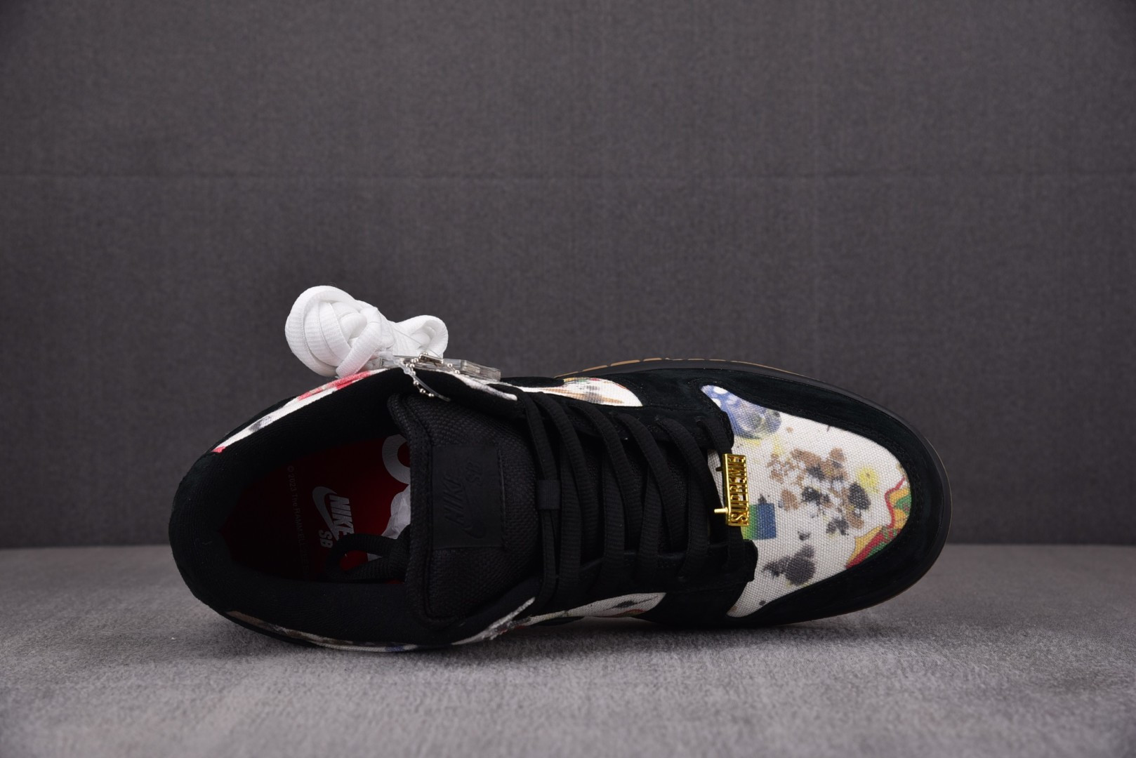 ¥:420 Supreme x NK SB Dunk Low“Rammellzee”Sup联名 黑彩 FD8778-00