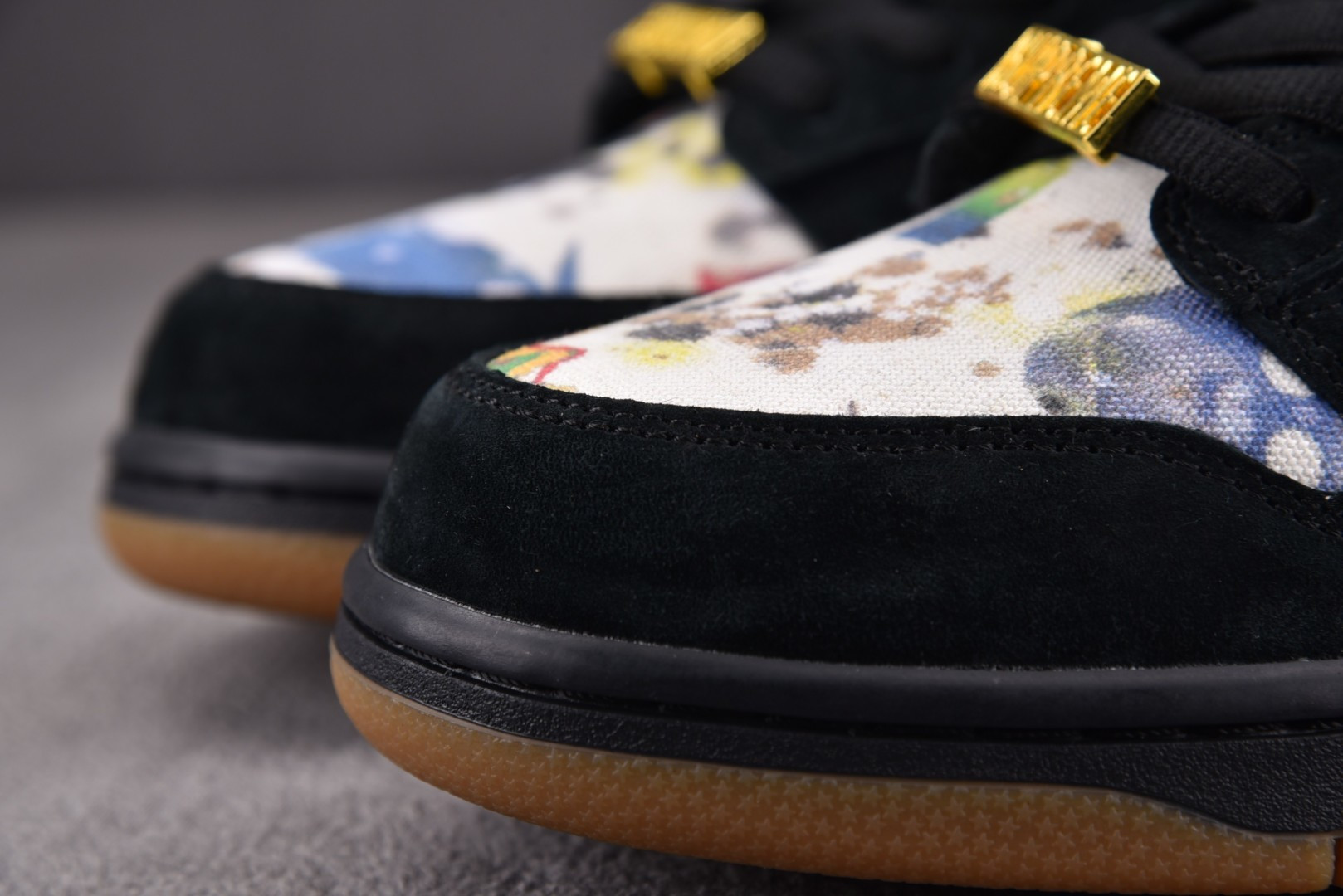 ¥:420 Supreme x NK SB Dunk Low“Rammellzee”Sup联名 黑彩 FD8778-00