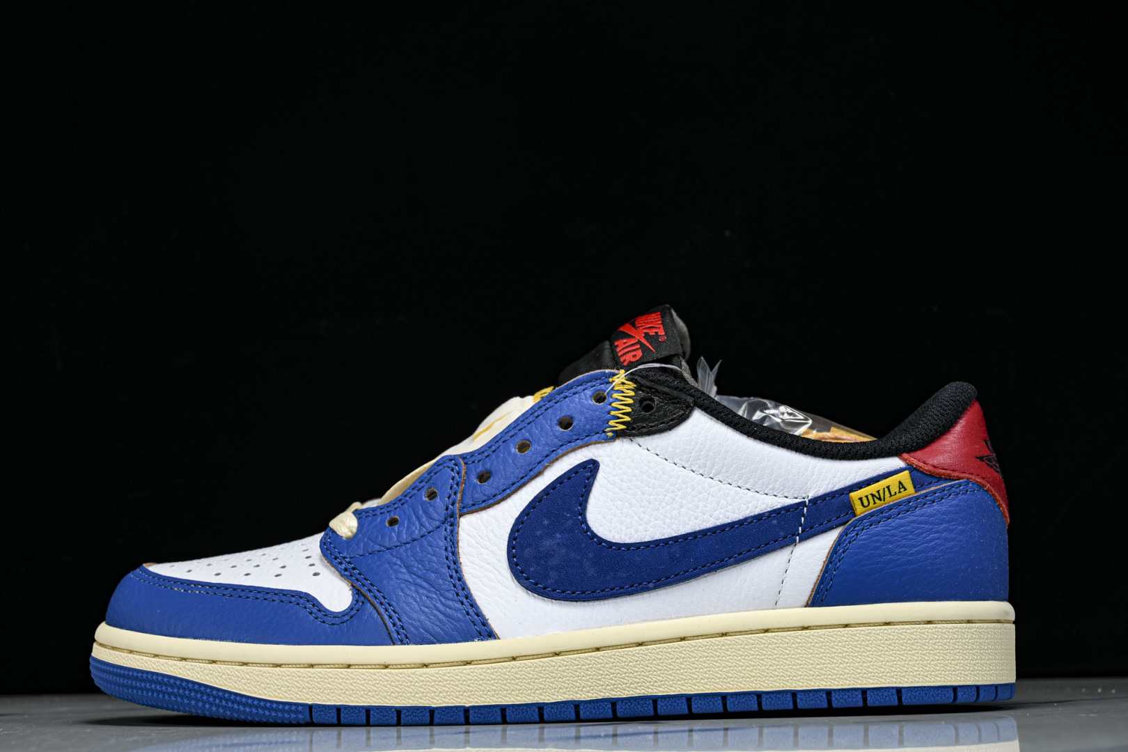 Fragment Design x Union x Air Jordan 1 Hi 乔1藤原浩大闪电 低帮文化休闲板鞋 Fragment Design x Union x Air Jordan 1 Hi 乔1藤原浩大闪电 低帮文化休闲板鞋