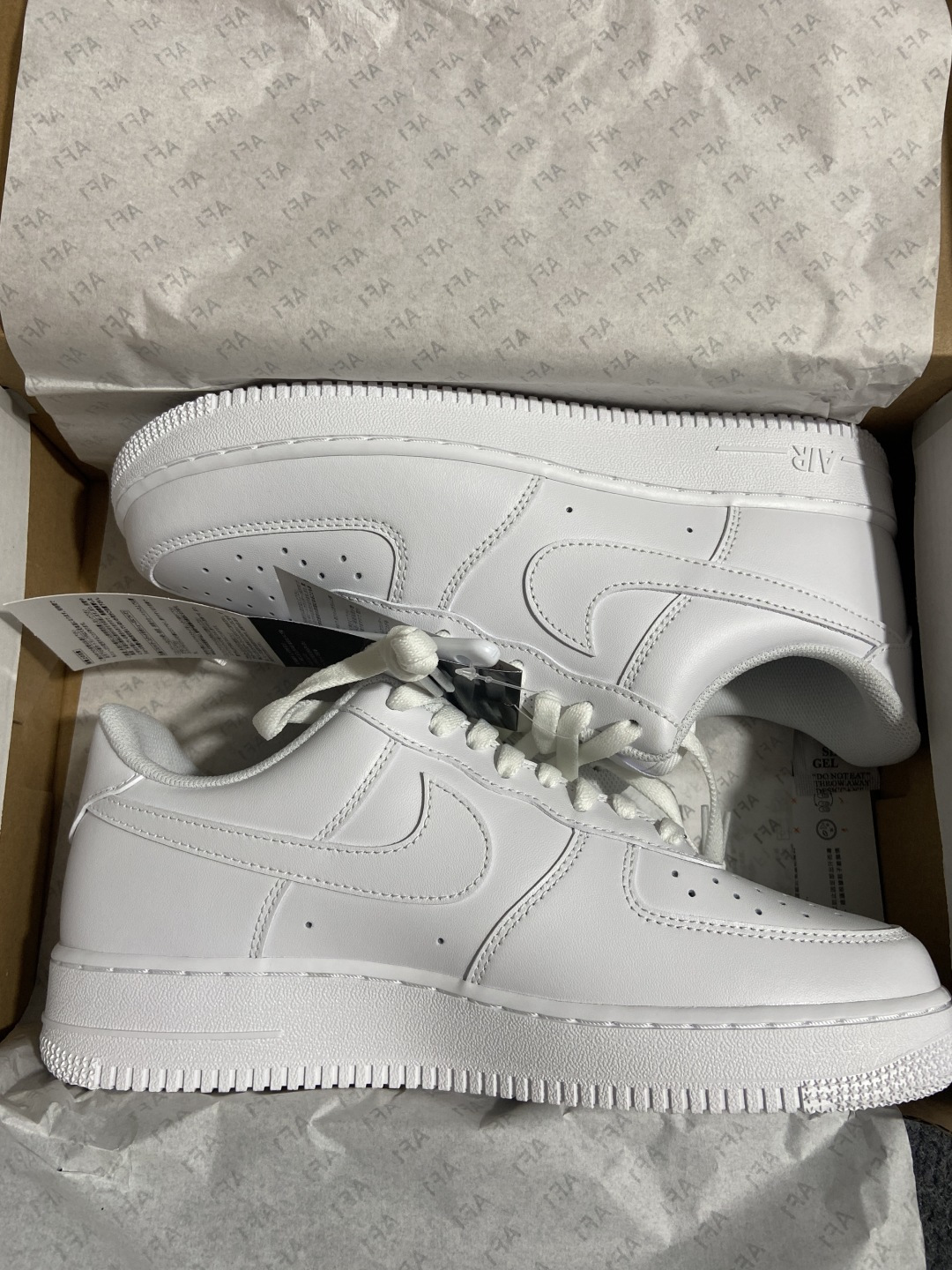 YH全白空军男,女码样品 【纯原】NK Air Force 1 Low '07 空军一号低帮经典板鞋 全白  36-39
