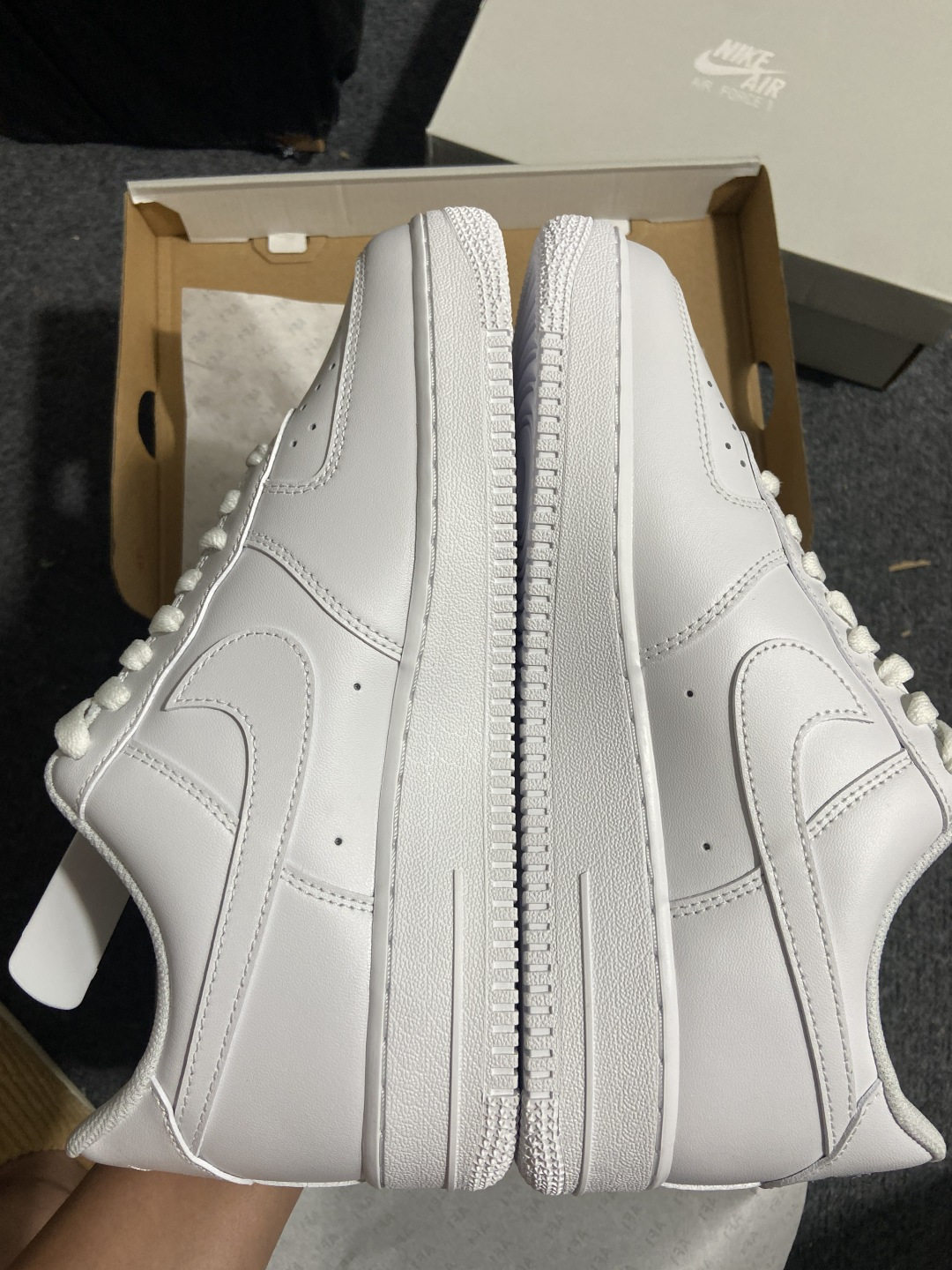 YH全白空军男,女码样品 【纯原】NK Air Force 1 Low '07 空军一号低帮经典板鞋 全白  36-39