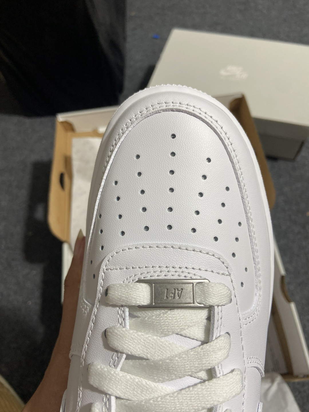 YH全白空军男,女码样品 【纯原】NK Air Force 1 Low '07 空军一号低帮经典板鞋 全白  36-39