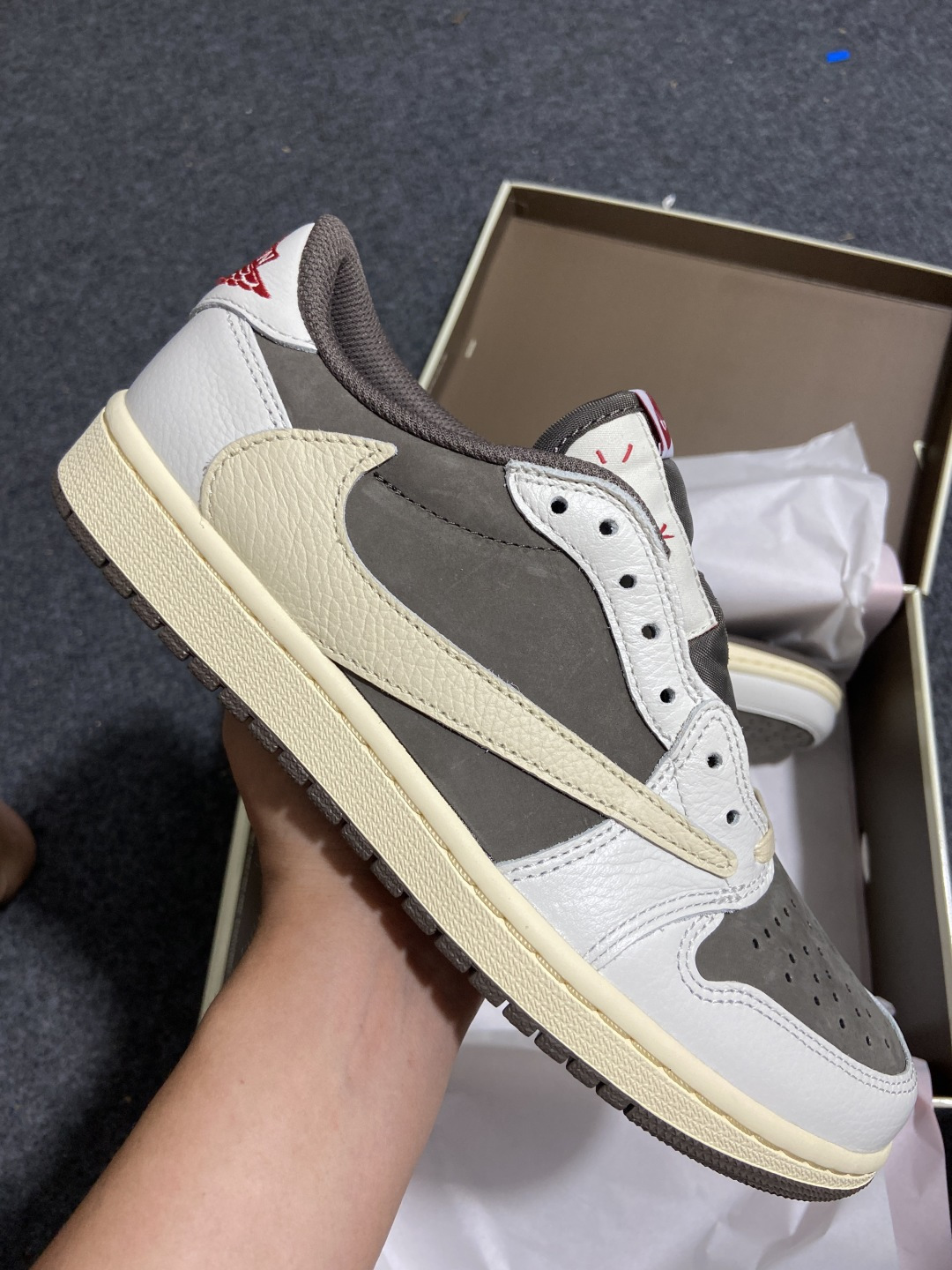纯原 LJR Travis Scott x Air Jordan 1 Reverse Mocha 联名倒钩摩卡棕白低帮篮