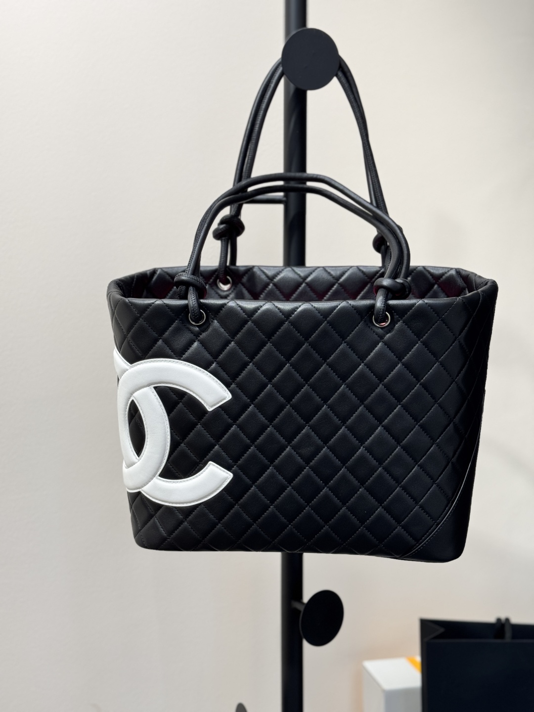 Vintage Tote Bag, Classic Design, Cowhide Leather, Large Capacity, 30*25cm 4 cmp i1748590639461 2336 0 2