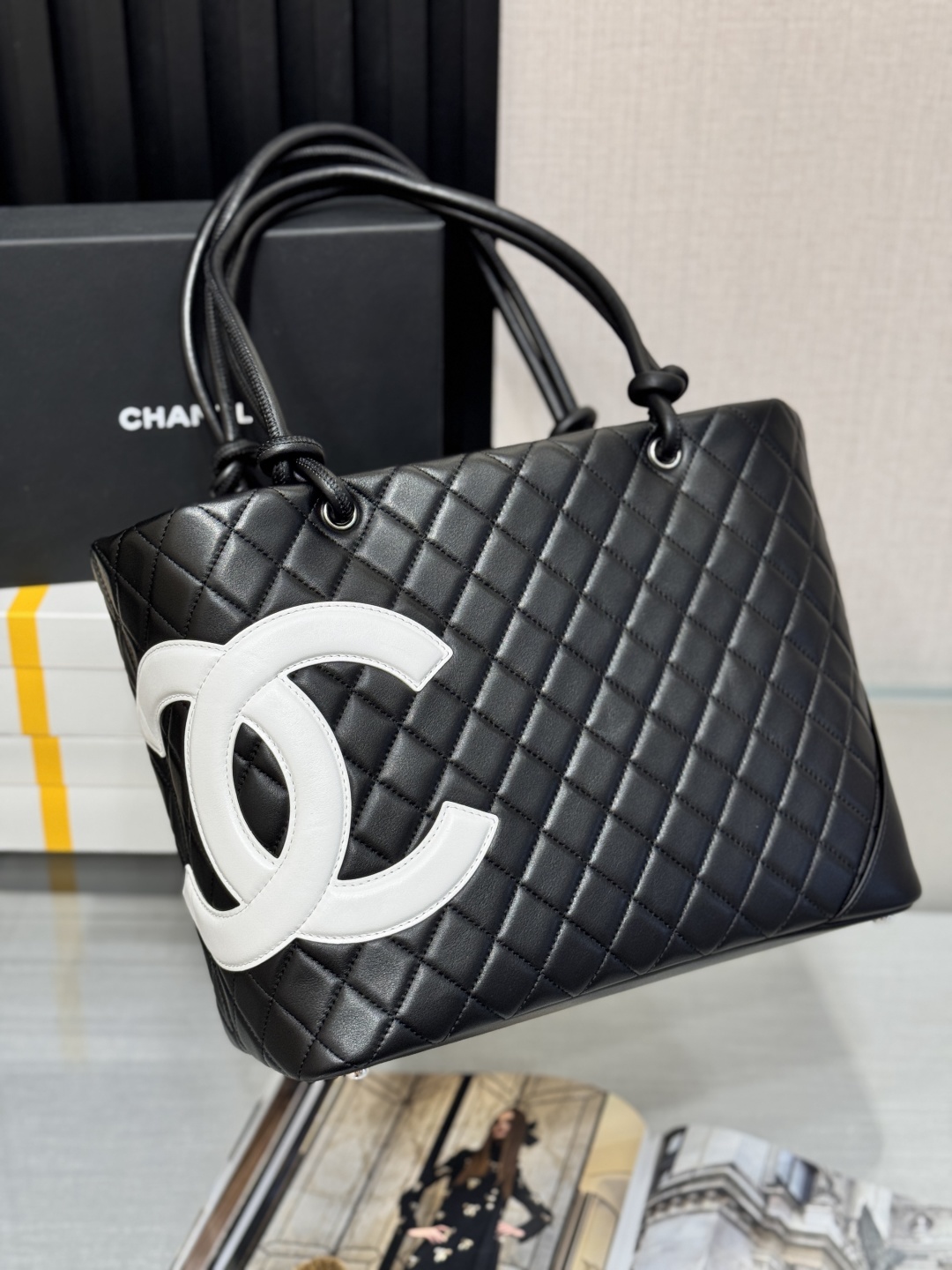 Vintage Tote Bag, Classic Design, Cowhide Leather, Large Capacity, 30*25cm 5 cmp i1748590639461 4836 0 3