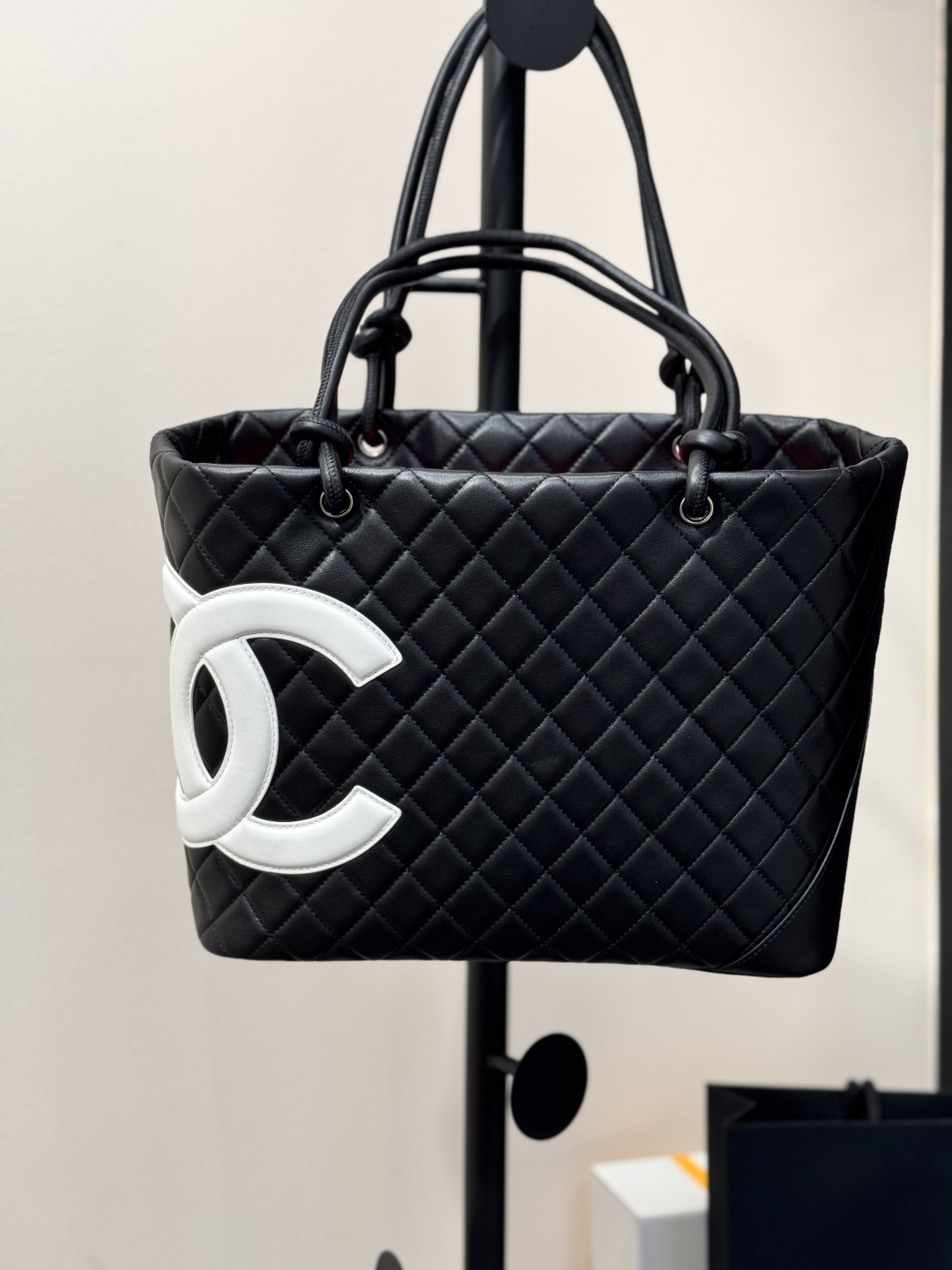 Vintage Tote Bag, Classic Design, Cowhide Leather, Large Capacity, 30*25cm 3 cmp i1748590639461 9257 0 1