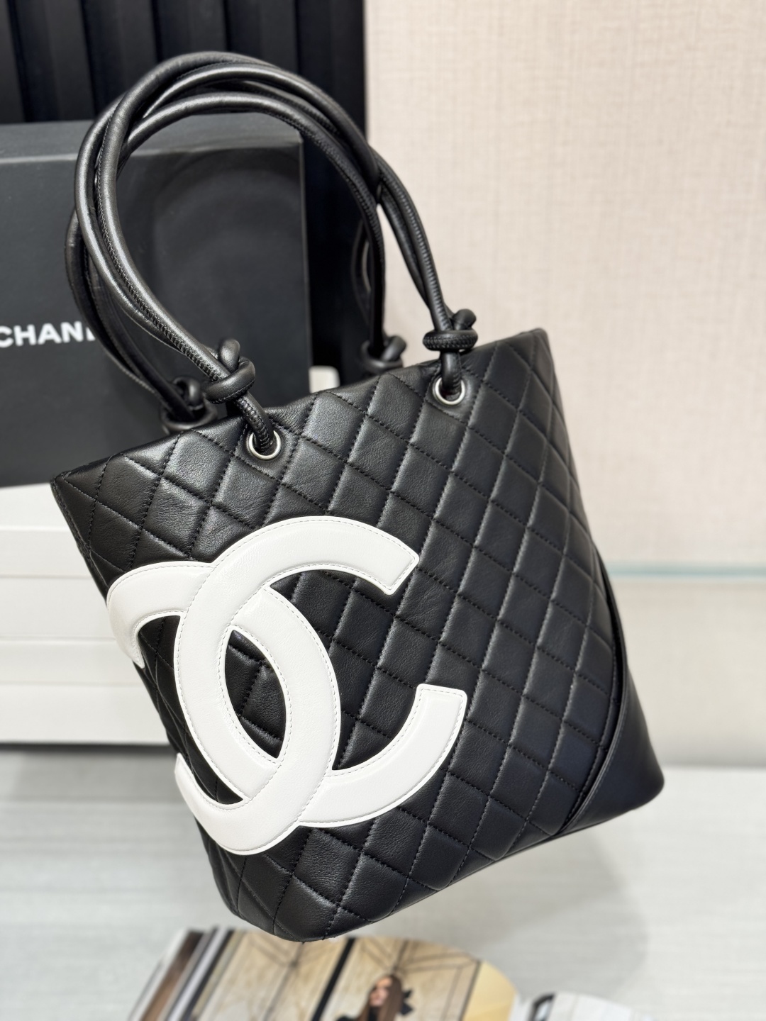Vintage Inspired Leather Bucket Bag, Classic and Spacious 2 cmp i1748591897784 9850 0 0