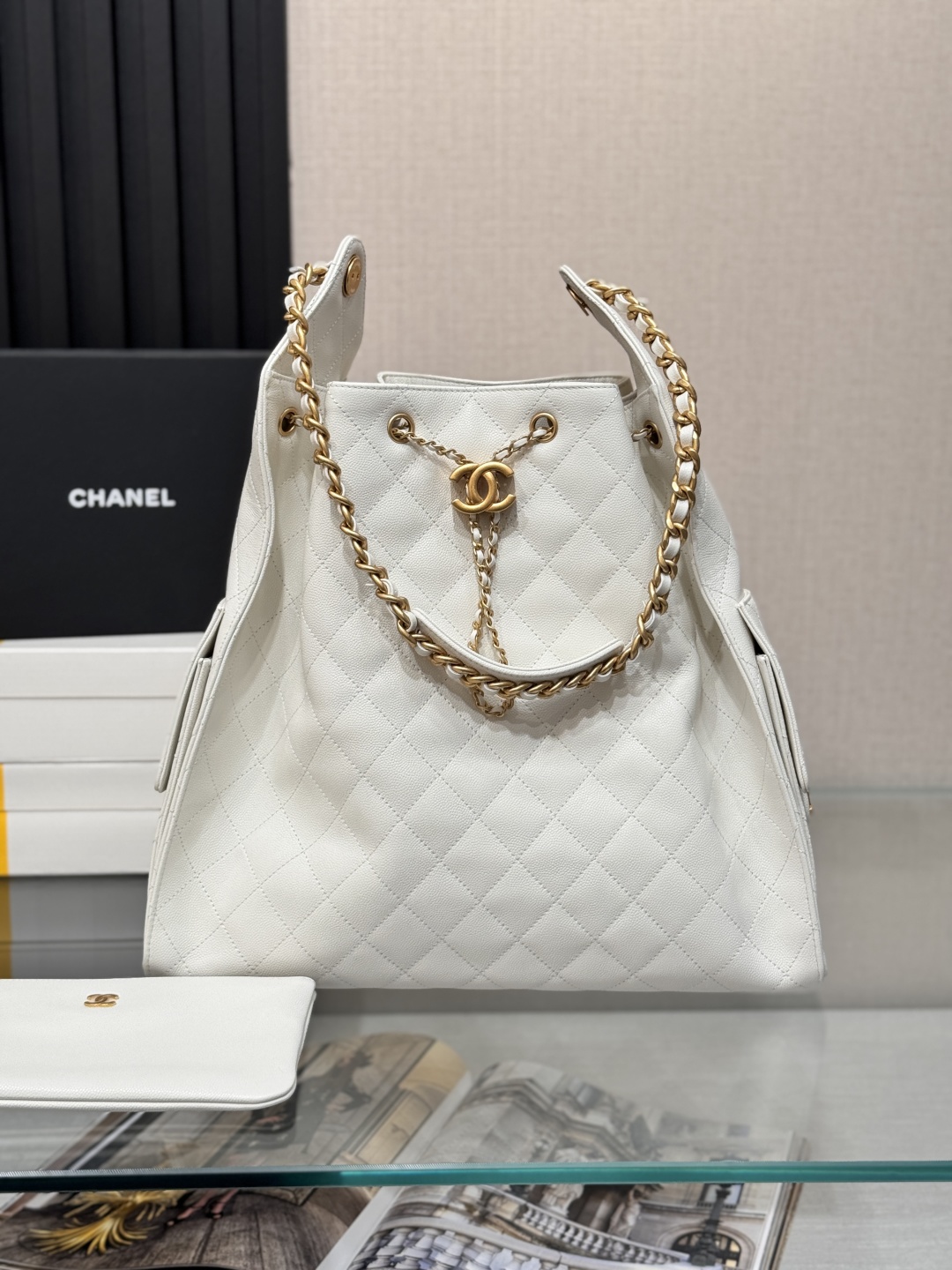 Chanel 25 Bag White Quilted Leather Large Tote with Chain Accents 2 cmp i1749199862220 8998 0 0