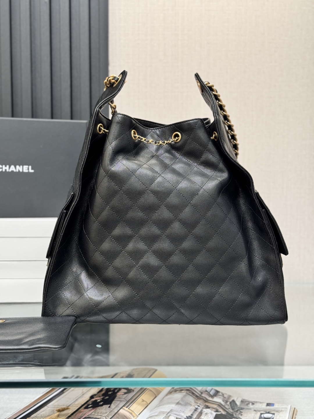 Chanel 25 Bag Black Quilted Leather Large Tote with Chain Accents 5 cmp i1749200270842 2315 0 3