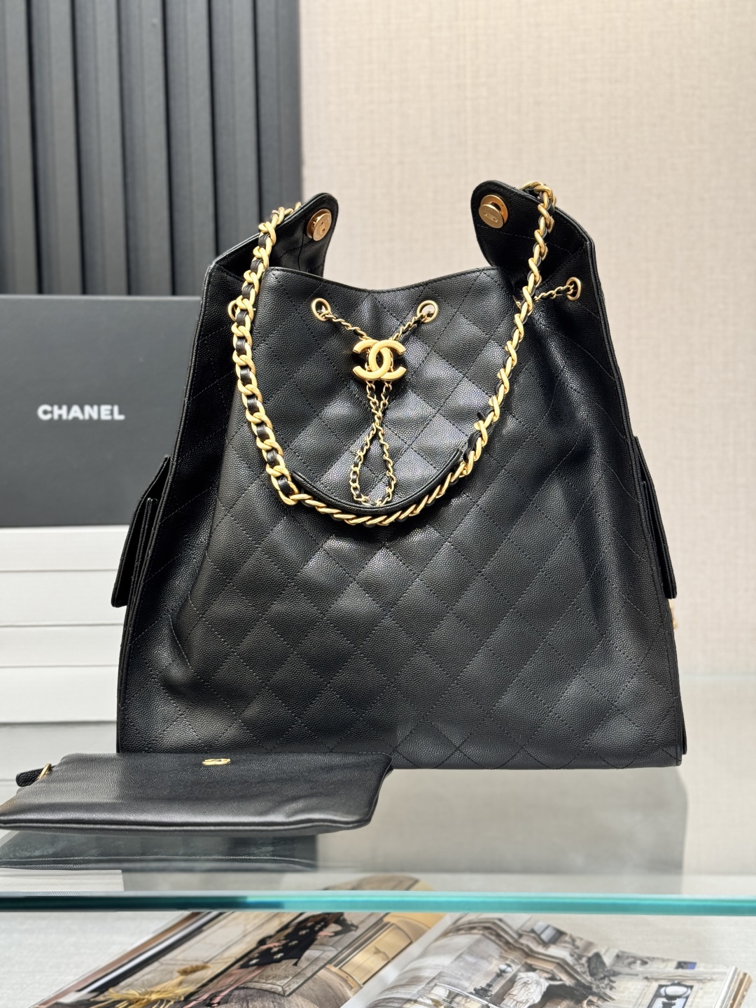 Chanel 25 Bag Black Quilted Leather Large Tote with Chain Accents 3 cmp i1749200270844 727 0 1