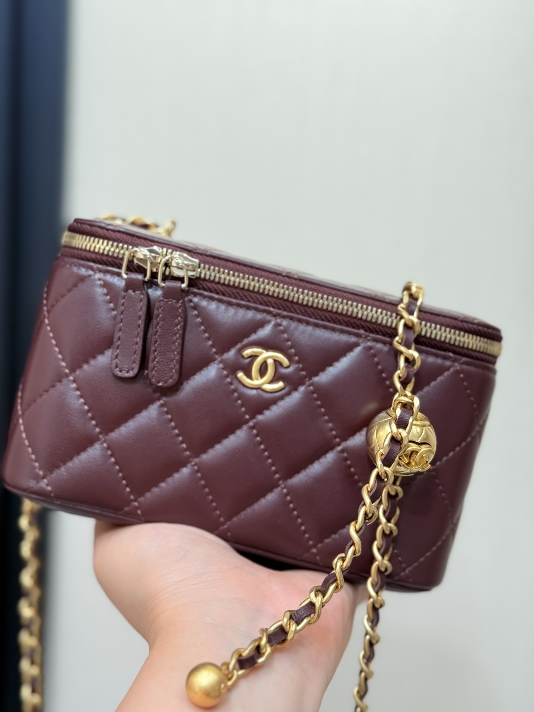 Chanel 22C Burgundy Quilted Leather Vanity Bag with Chain Strap 2 cmp i1758089061596 4925 0 1