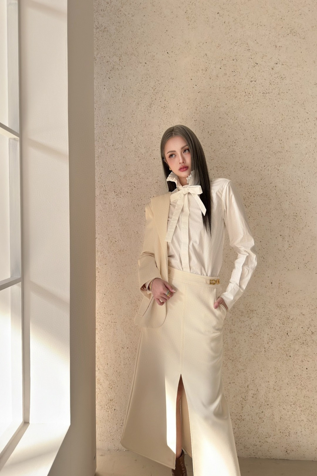 NO:317094,Jackets and skirts models, skirts, jackets & coats,alexander wang19860909外套半裙模特图,,skirts,jackets & coats,alexander wang,Women's clothing