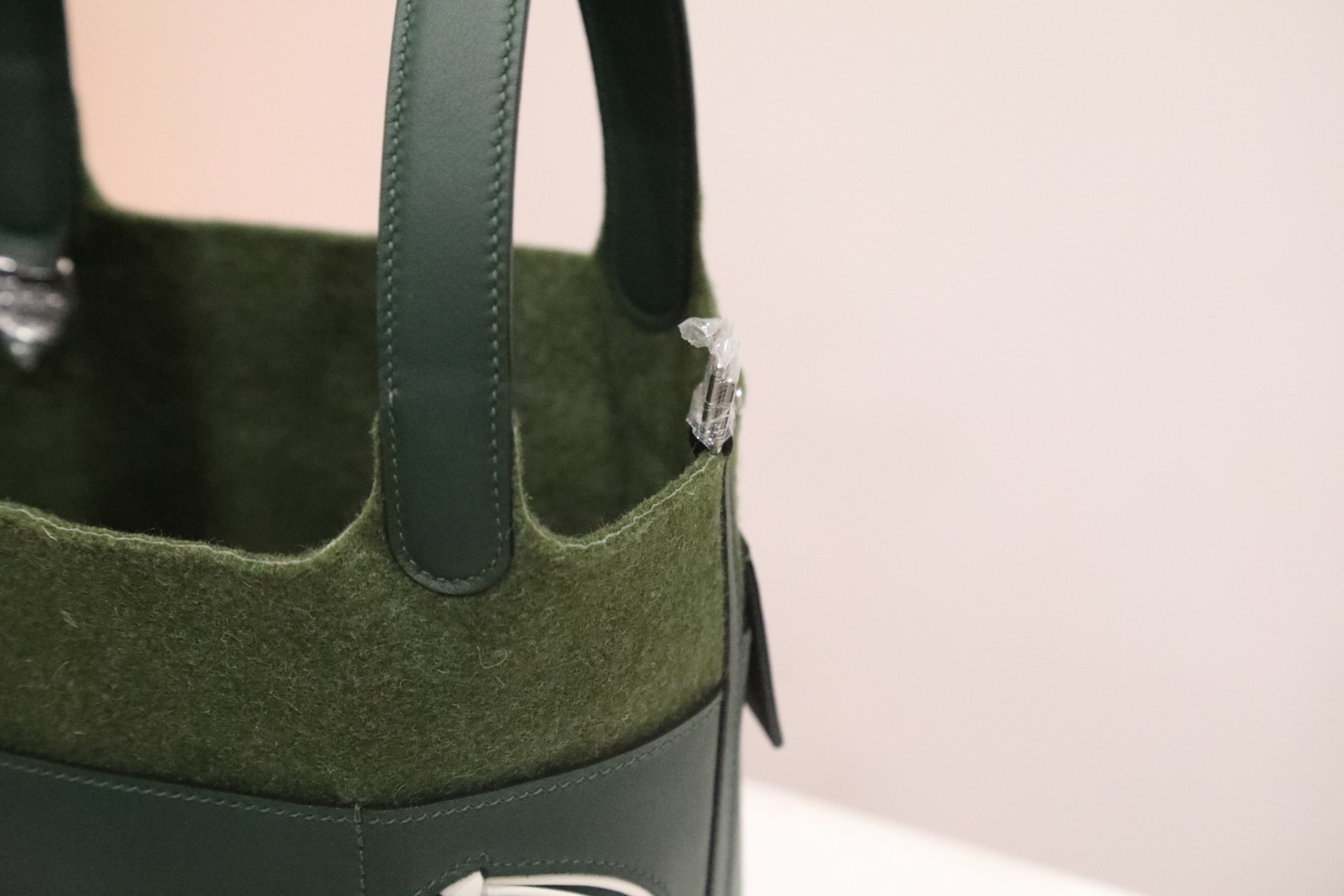 🐎新品
picotin最新款GO Team流行 系列菜篮子毛毡款18cm 新配色哦【绿色】【咖啡色】swift皮拼毛毡银扣，本色线，手缝蜡线，全钢五金，私人订制