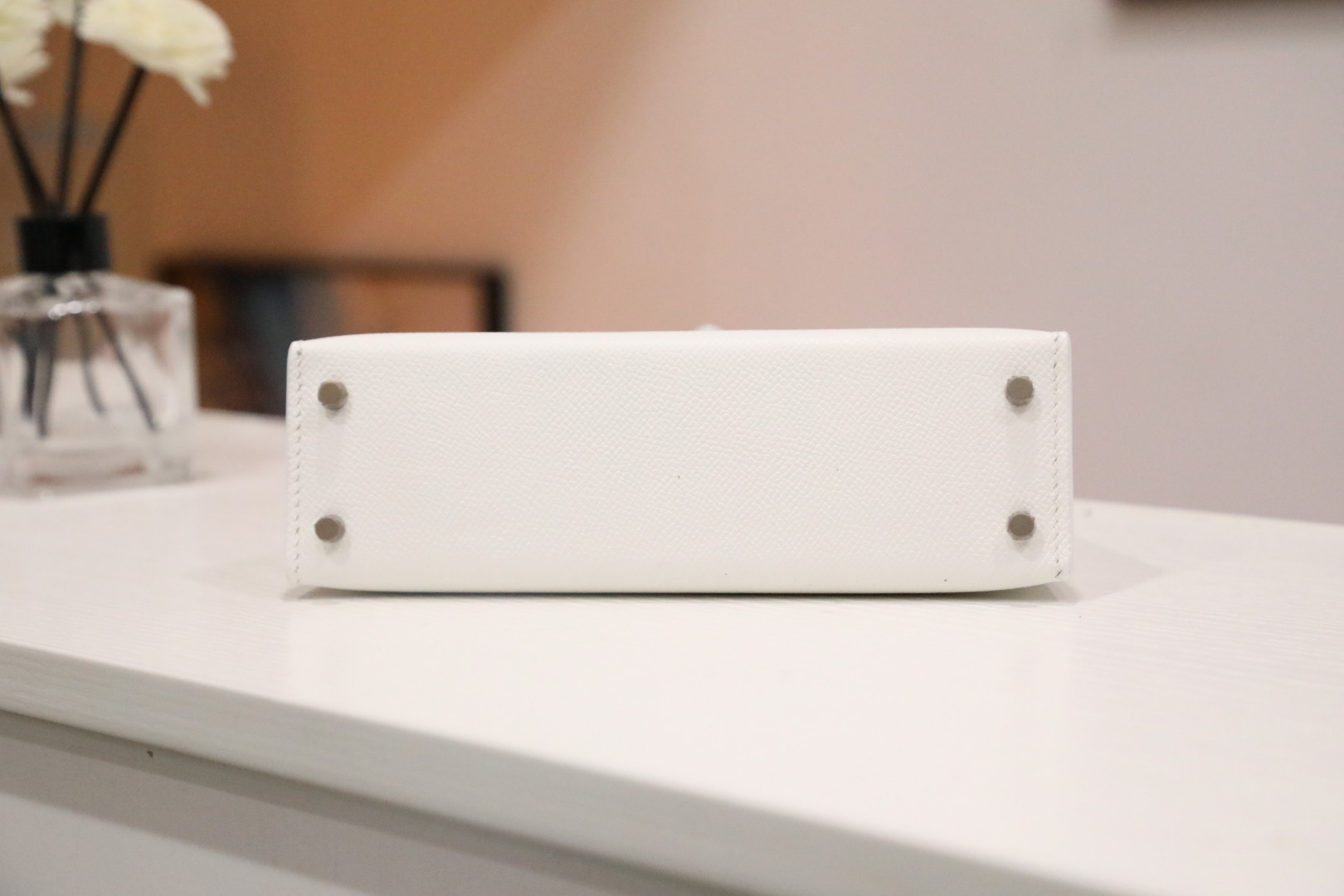 🐎新品
kelly 2代mini手绘款绘奥维那酒庄【纯白色】ep手掌纹银扣，高端定制系列，手绘涂鸦，欧美时尚，手缝蜡线，全钢五金，私人订制