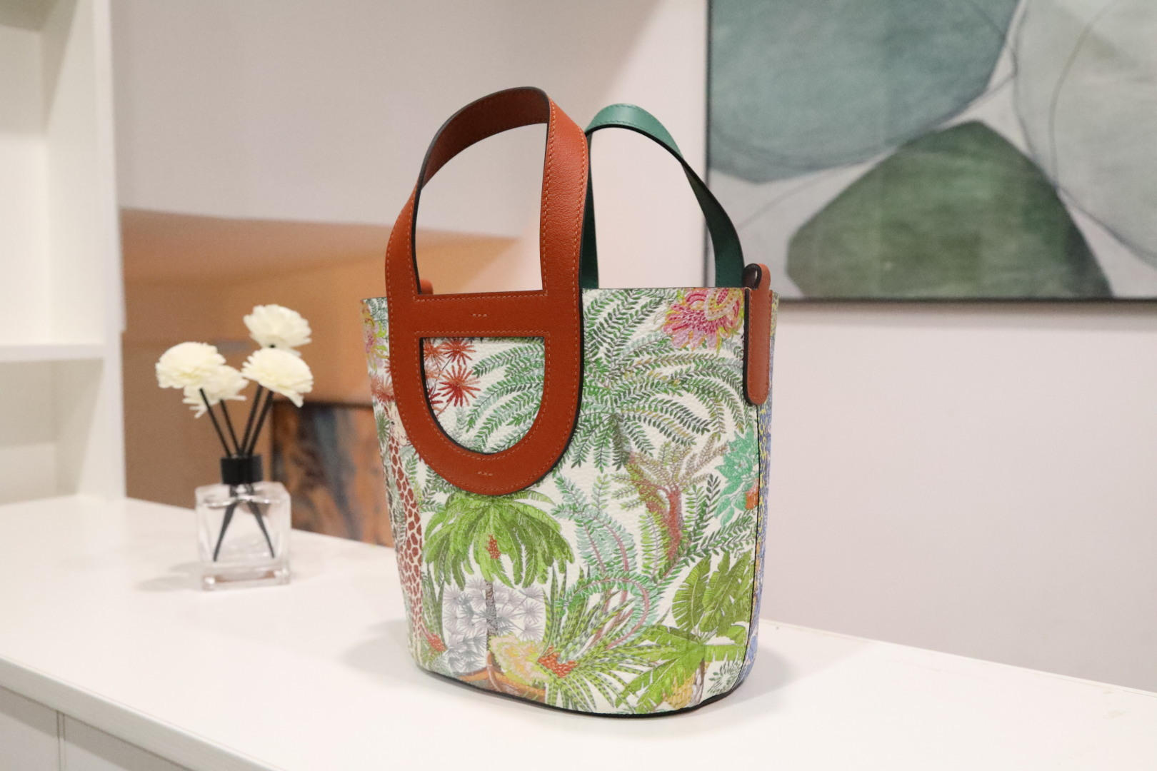 🐎新品
18尺寸菜篮子猪鼻子再次更新，【绿拼红】swift头层牛皮手腕，包身togo小牛皮，丛林动物彩绘涂鸦，小众独特，欧美时尚，手缝蜡线，全钢五金，私人订制