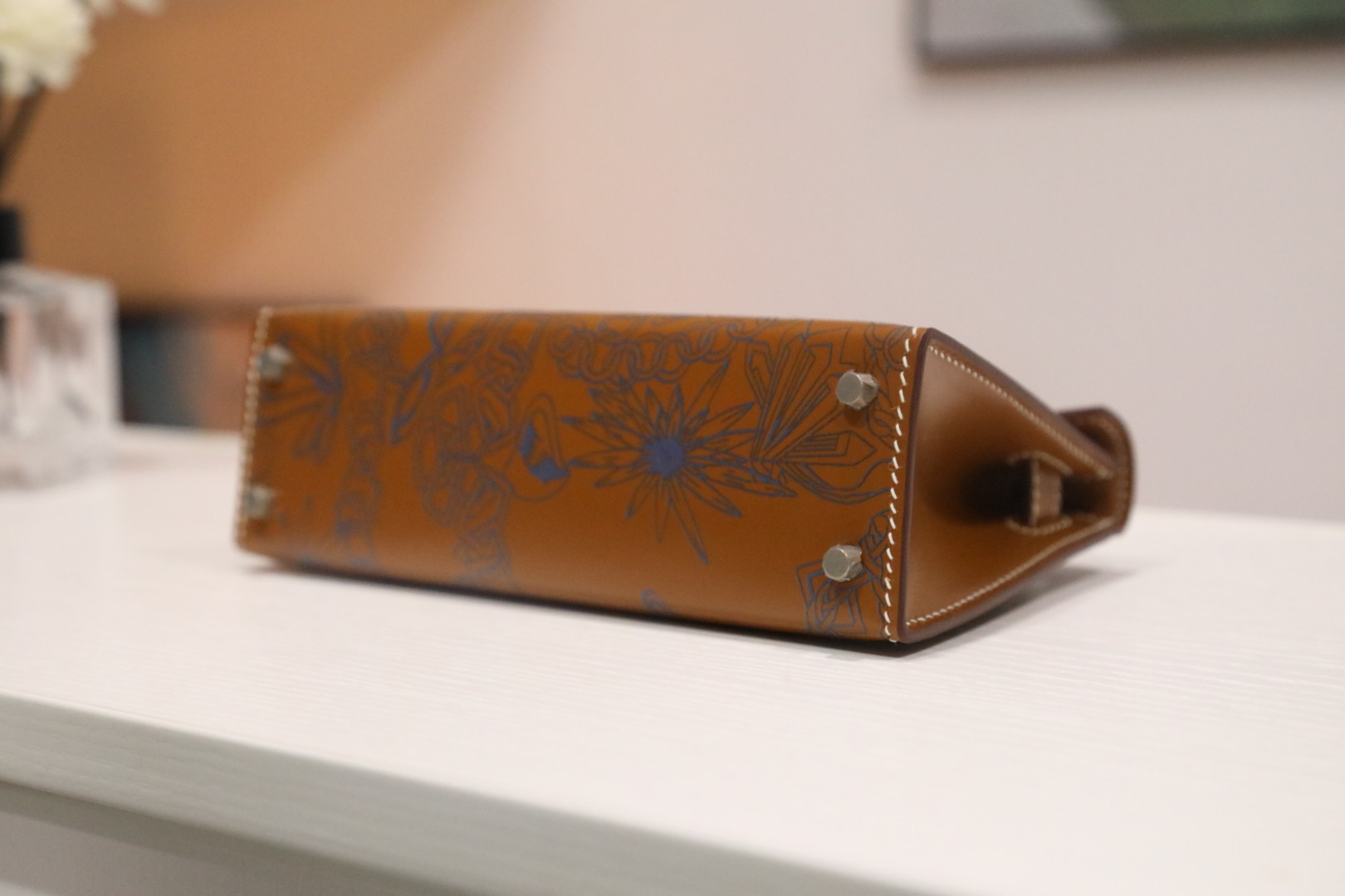 🐎新品
凯莉二代mini彩印涂鸦系列，搞怪风，经典马家彩绘马的元素扑面而来，【金粽色】swift皮，【金粽色】box皮，【黑色】平纹牛，高端头层牛皮，皮面手绘设计，手缝蜡线，全钢五金，私人订制