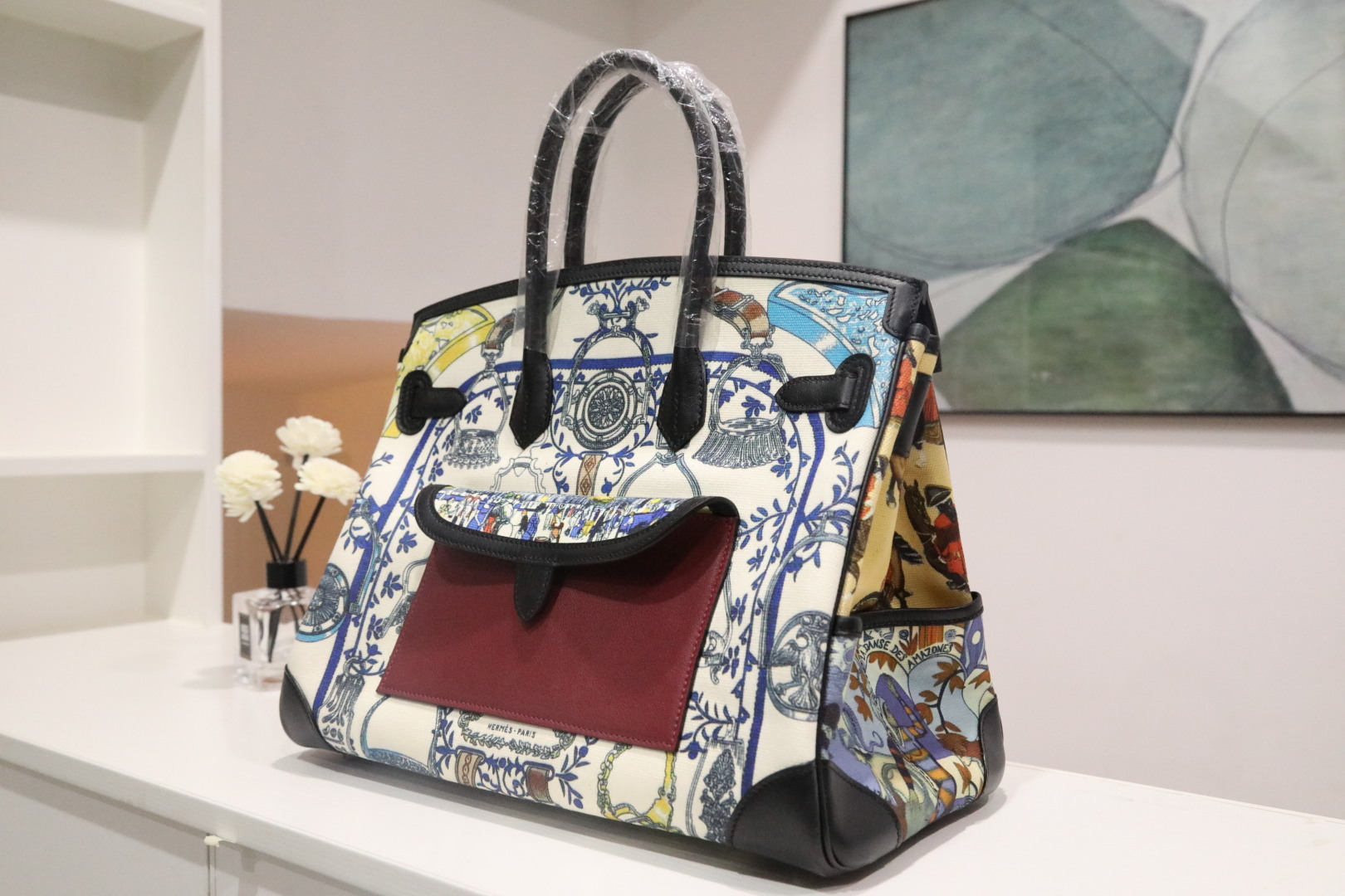 🐎新品
铂金款cargo涂鸦系列35尺寸【黑色】swift皮头层牛皮拼青花瓷涂鸦彩印帆布银扣，欧美时尚，高端典雅，手缝蜡线，全钢五金，私人订制