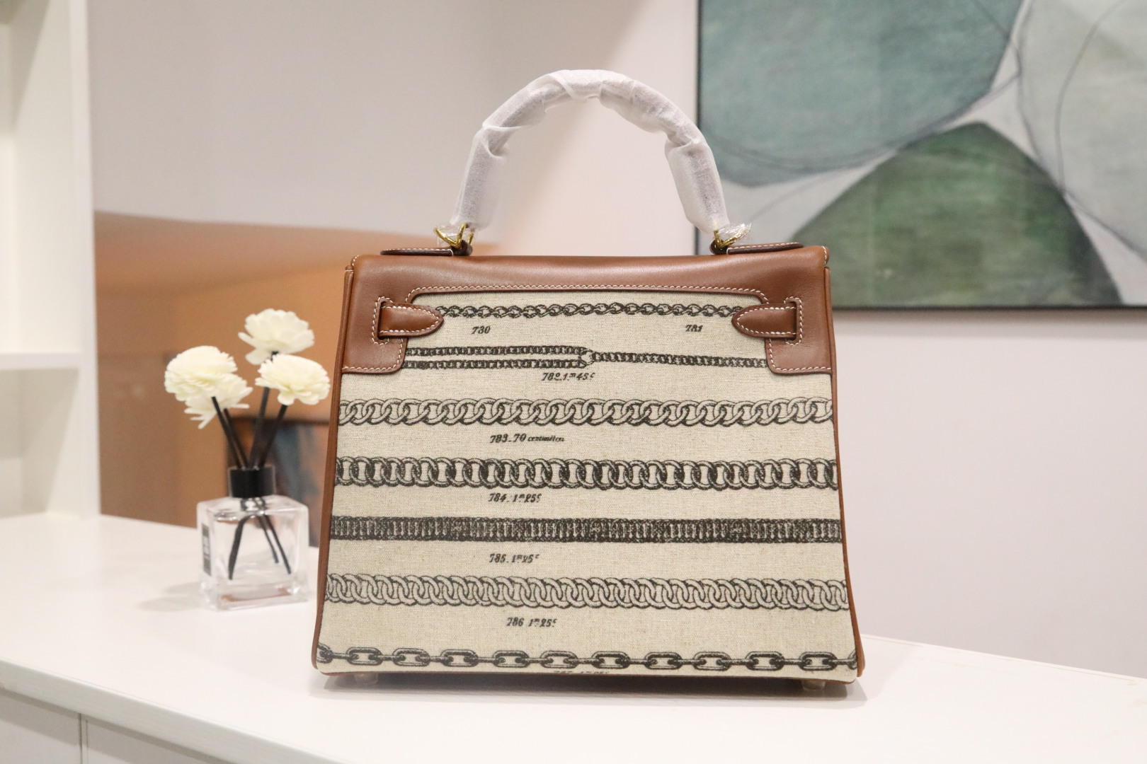 🐎新品
凯莉款28cm圣诞限定【金粽色】马鞍皮皮拼帆布，链条彩印设计，欧美时尚手缝蜡线，全钢五金，私人订制