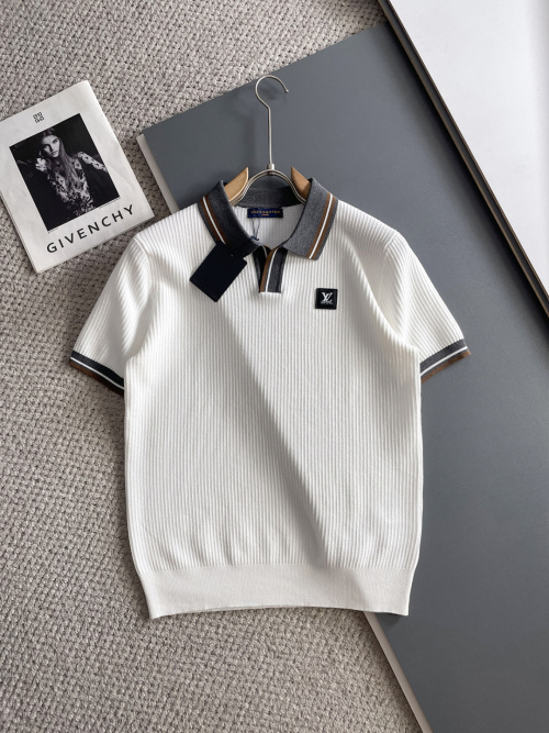 Polo de Punto Louis Vuitton con Bordado de Logotipo, Colección Primavera/Verano 2025 1 Polo de Punto Louis Vuitton con Bordado de Logotipo, Colección Primavera/Verano 2025