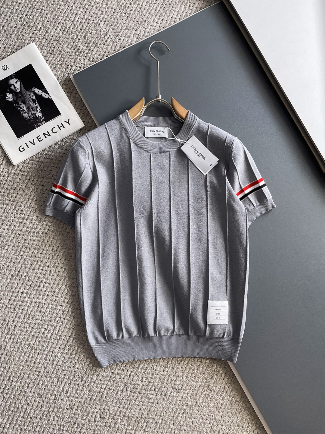 Thom Browne Men's Gray Ribbed Knit Short Sleeve T-Shirt with Arm Stripes 2 cmp i1748623368648 1121 0 0
