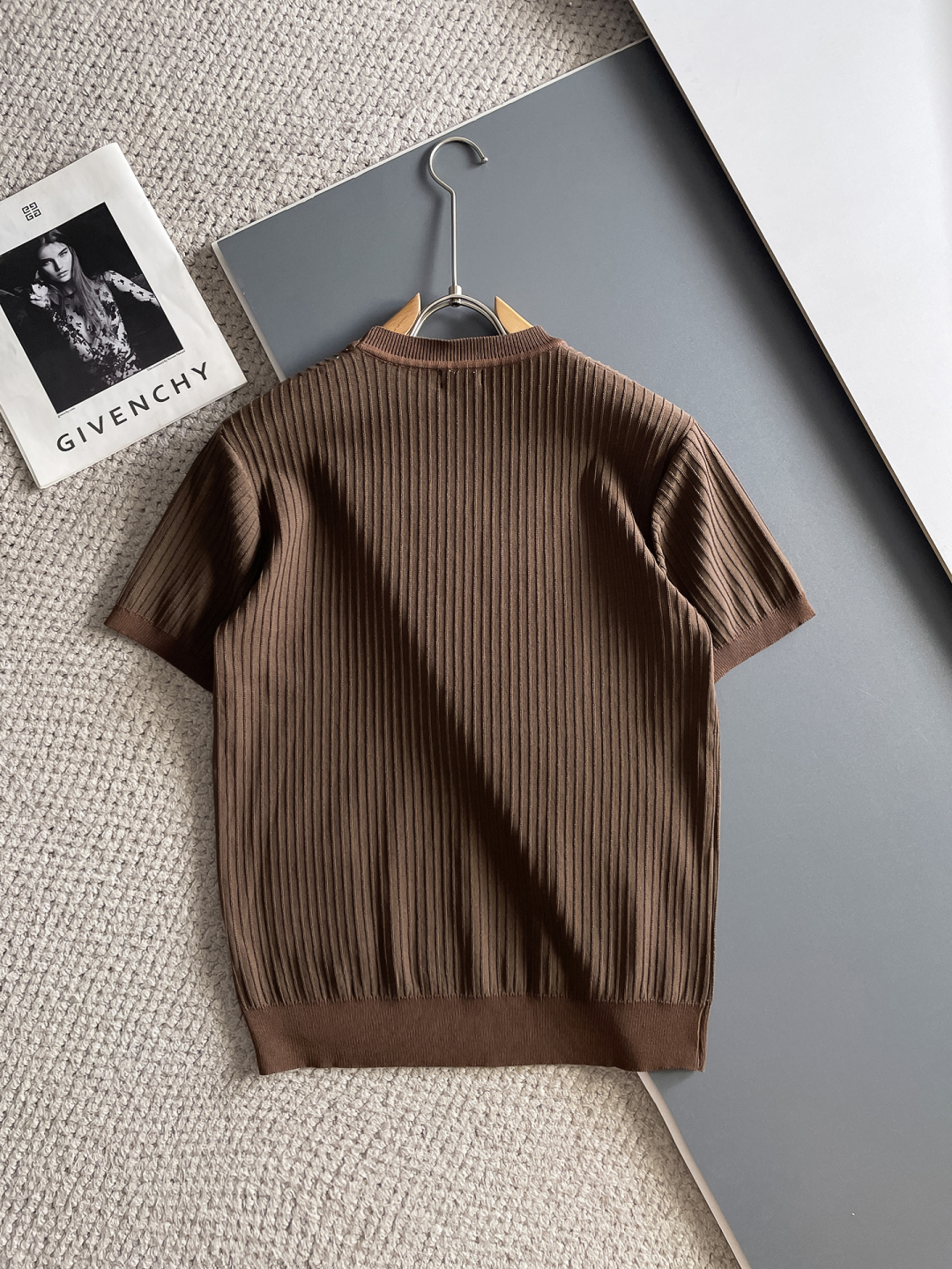 Burberry Men's Ribbed Knit Short Sleeve T-Shirt with Check Patch 10 cmp i1748623704477 9334 0 8