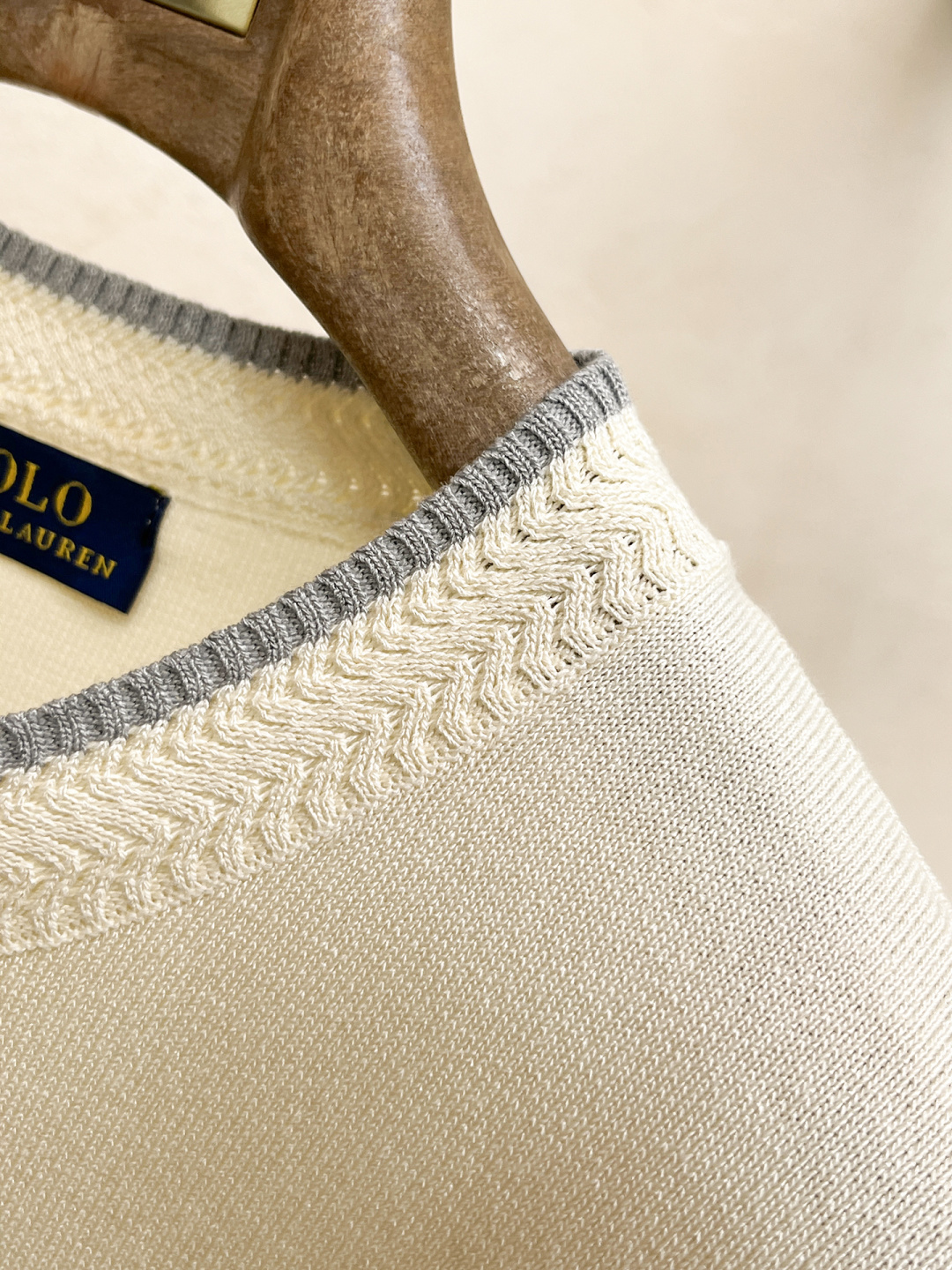 2026春夏新款男士顶级翻领针织短袖T恤，品牌最新设计元素！既不单调也不复杂,恰到好处的展现品味！客供定