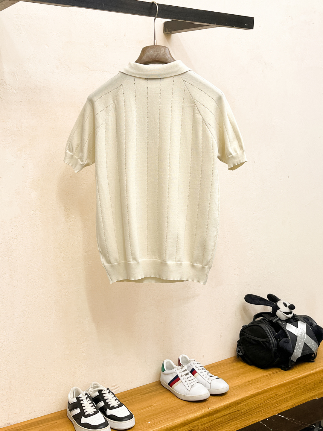 普拉达 2026春夏新款男士顶级翻领针织短袖T恤，品牌最新设计元素！既不单调也不复杂,恰到好处的展现品味