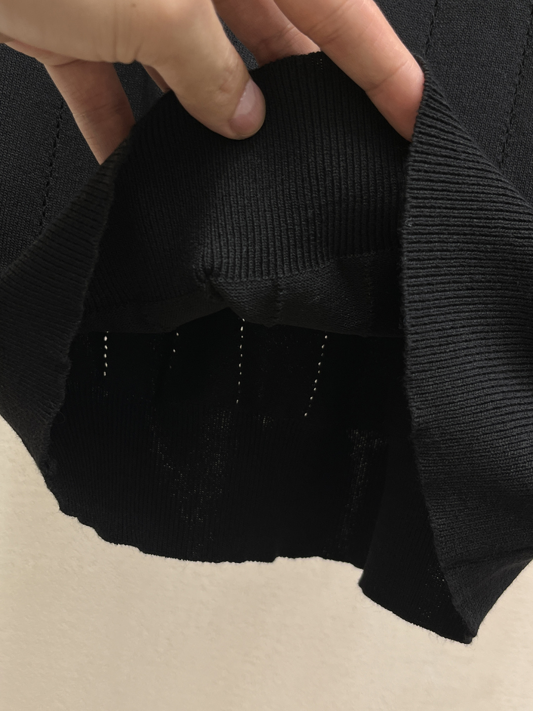 普拉达 2026春夏新款男士顶级翻领针织短袖T恤，品牌最新设计元素！既不单调也不复杂,恰到好处的展现品味