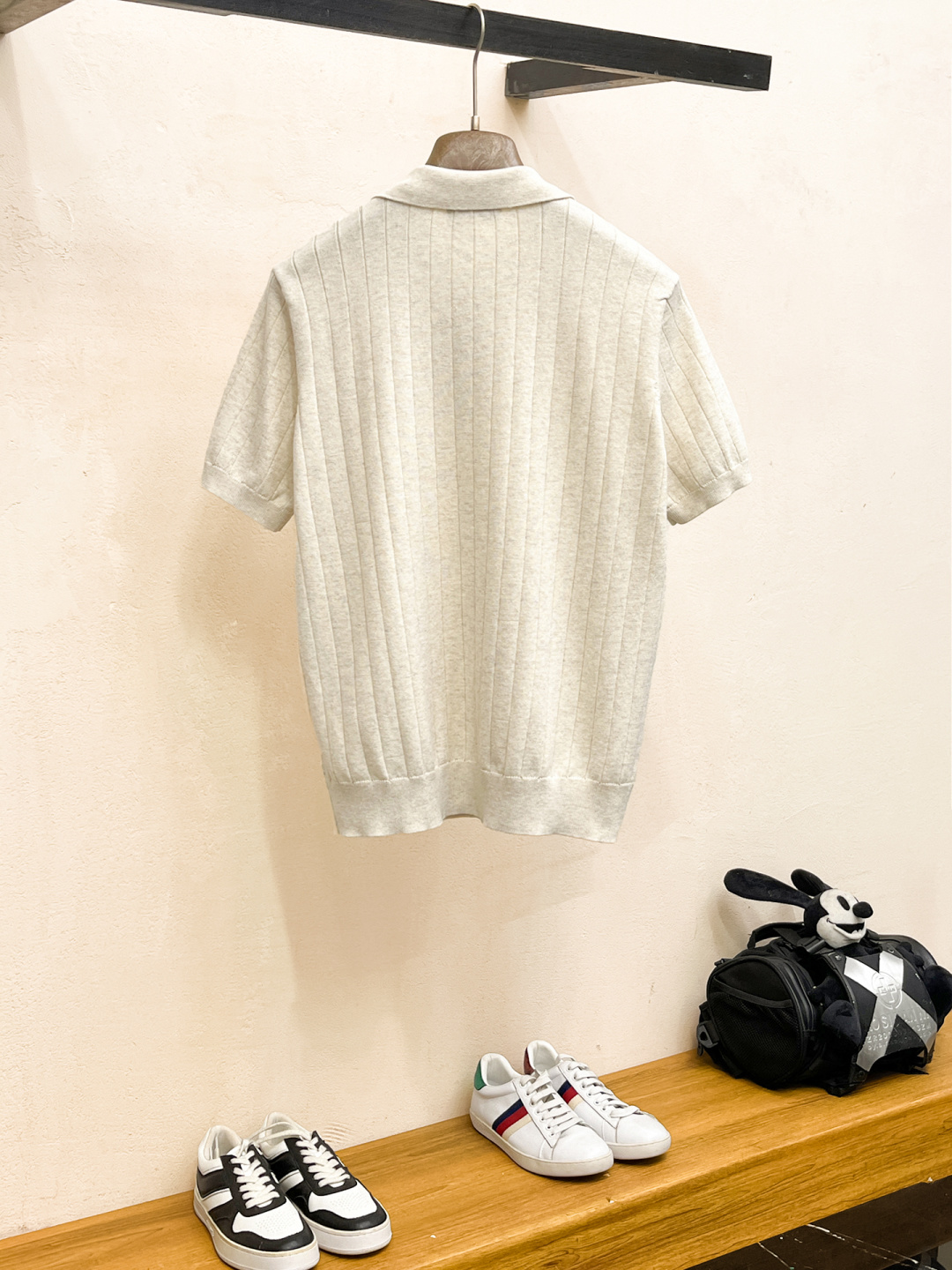 蒙口 2026春夏新款男士顶级翻领针织短袖T恤，品牌最新设计元素！既不单调也不复杂,恰到好处的展现品味！