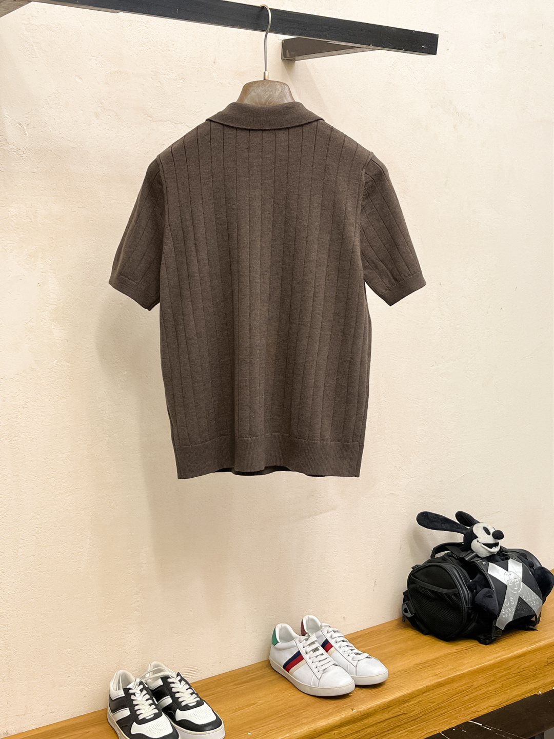 蒙口 2026春夏新款男士顶级翻领针织短袖T恤，品牌最新设计元素！既不单调也不复杂,恰到好处的展现品味！