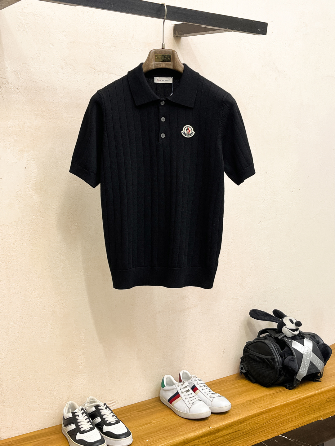 蒙口 2026春夏新款男士顶级翻领针织短袖T恤，品牌最新设计元素！既不单调也不复杂,恰到好处的展现品味！